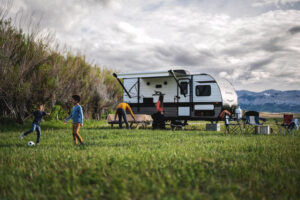 Read more about the article Calling All My Weekend Warriors, How to RV on a Budget!