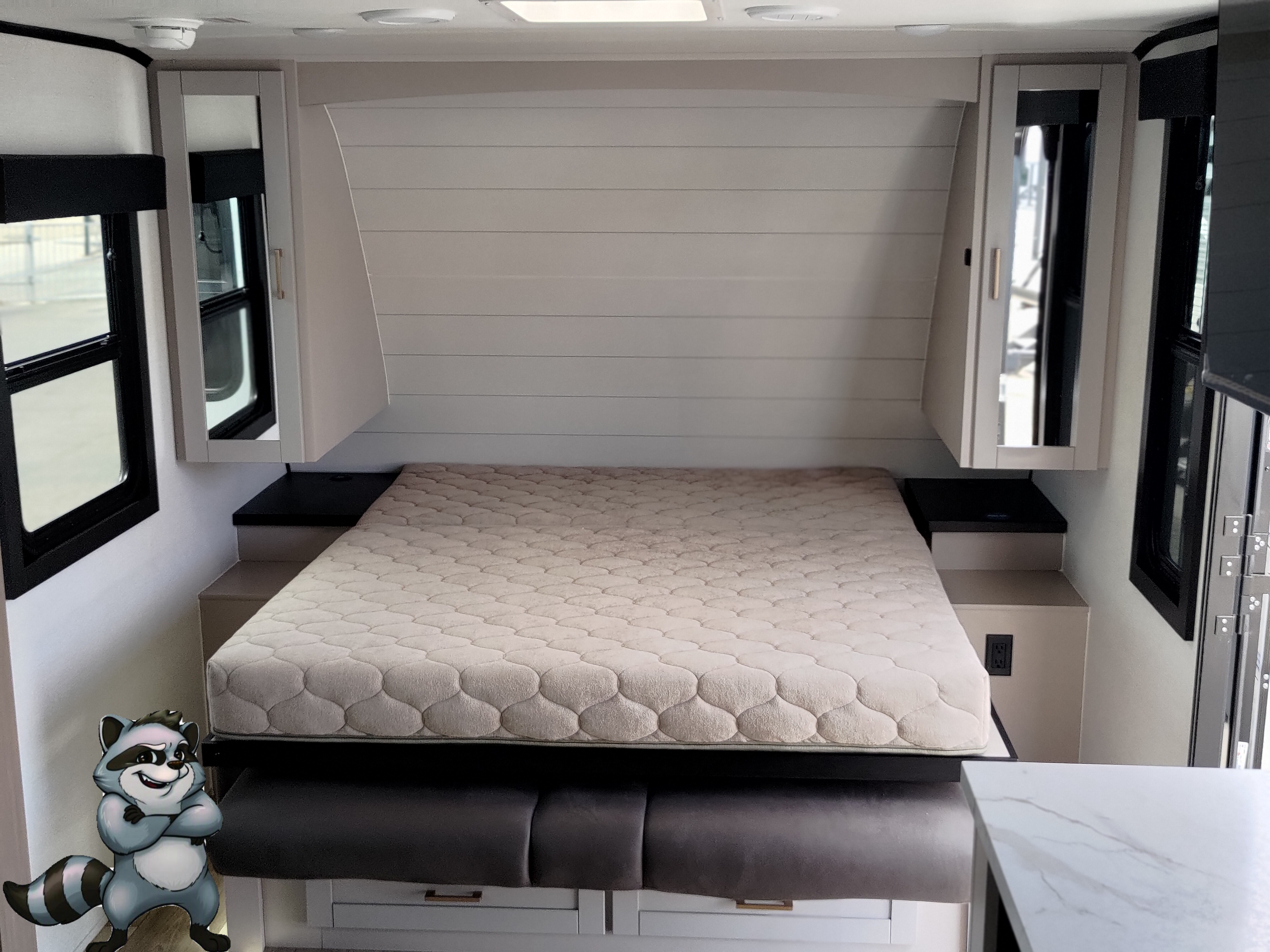 2027 JAYCO JAY FEATHER TRAVEL TRAILER