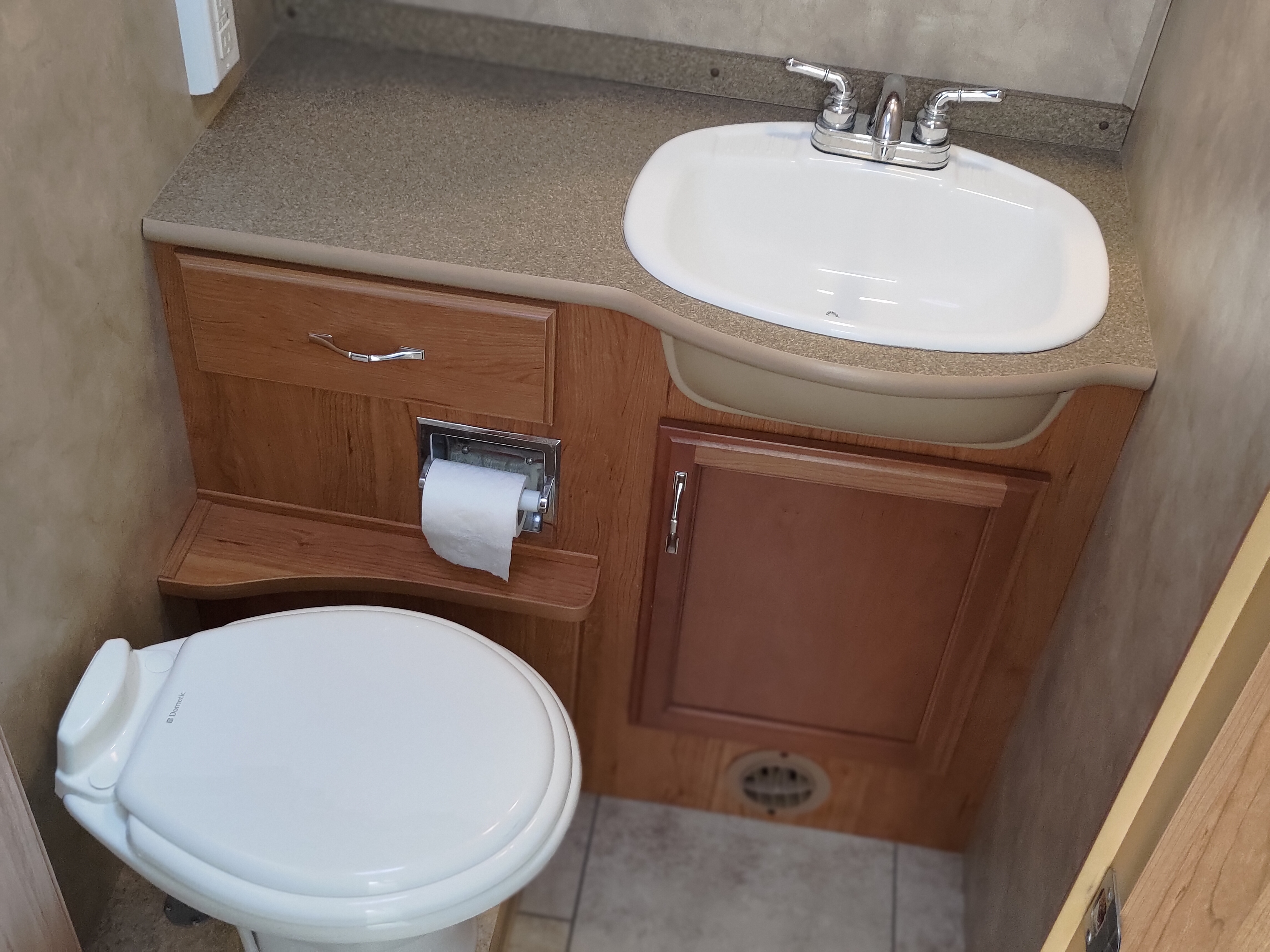 2015 FLTWD FLAIR CLASS A MOTORHOME
