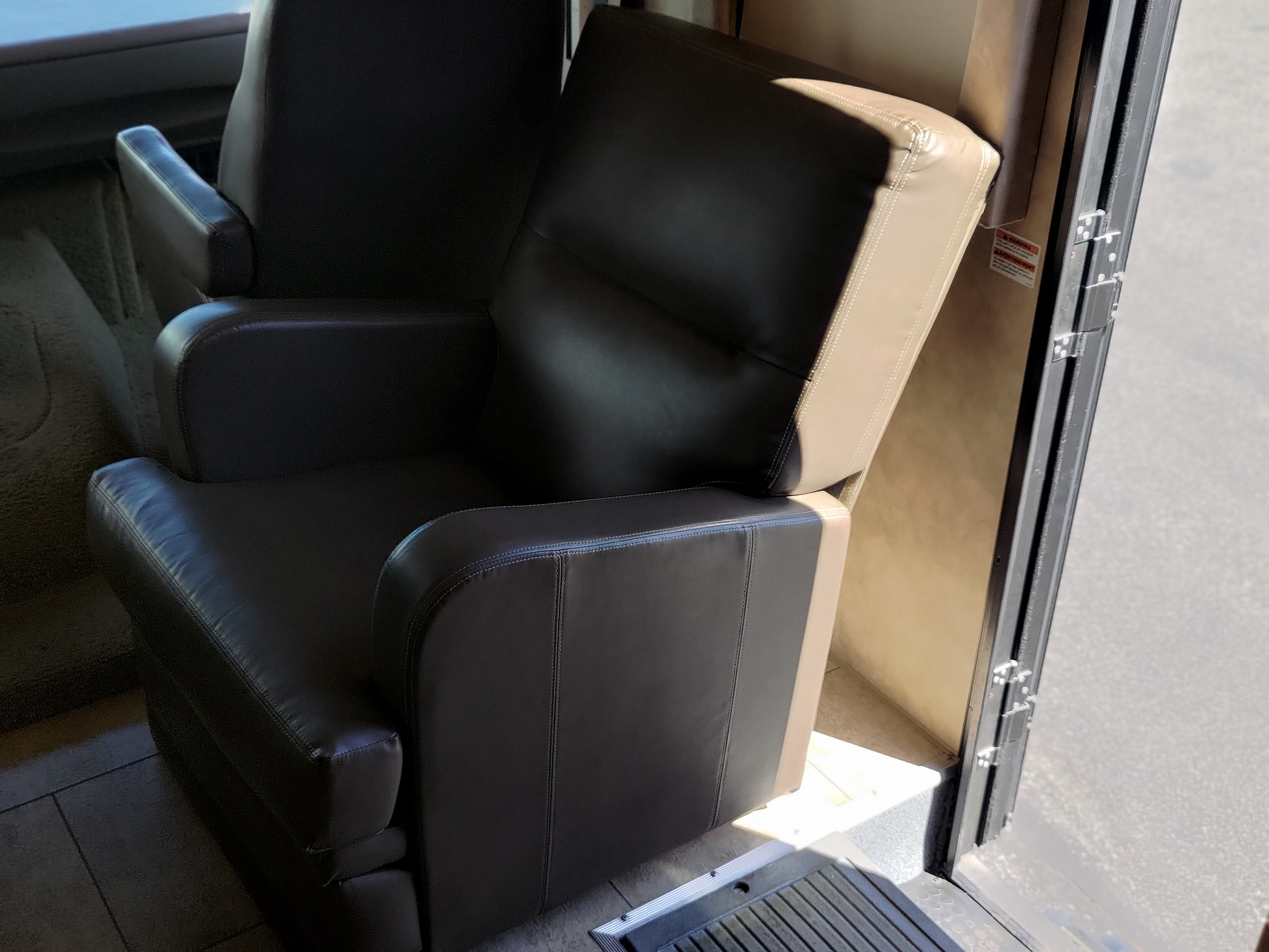 2015 FLTWD FLAIR CLASS A MOTORHOME