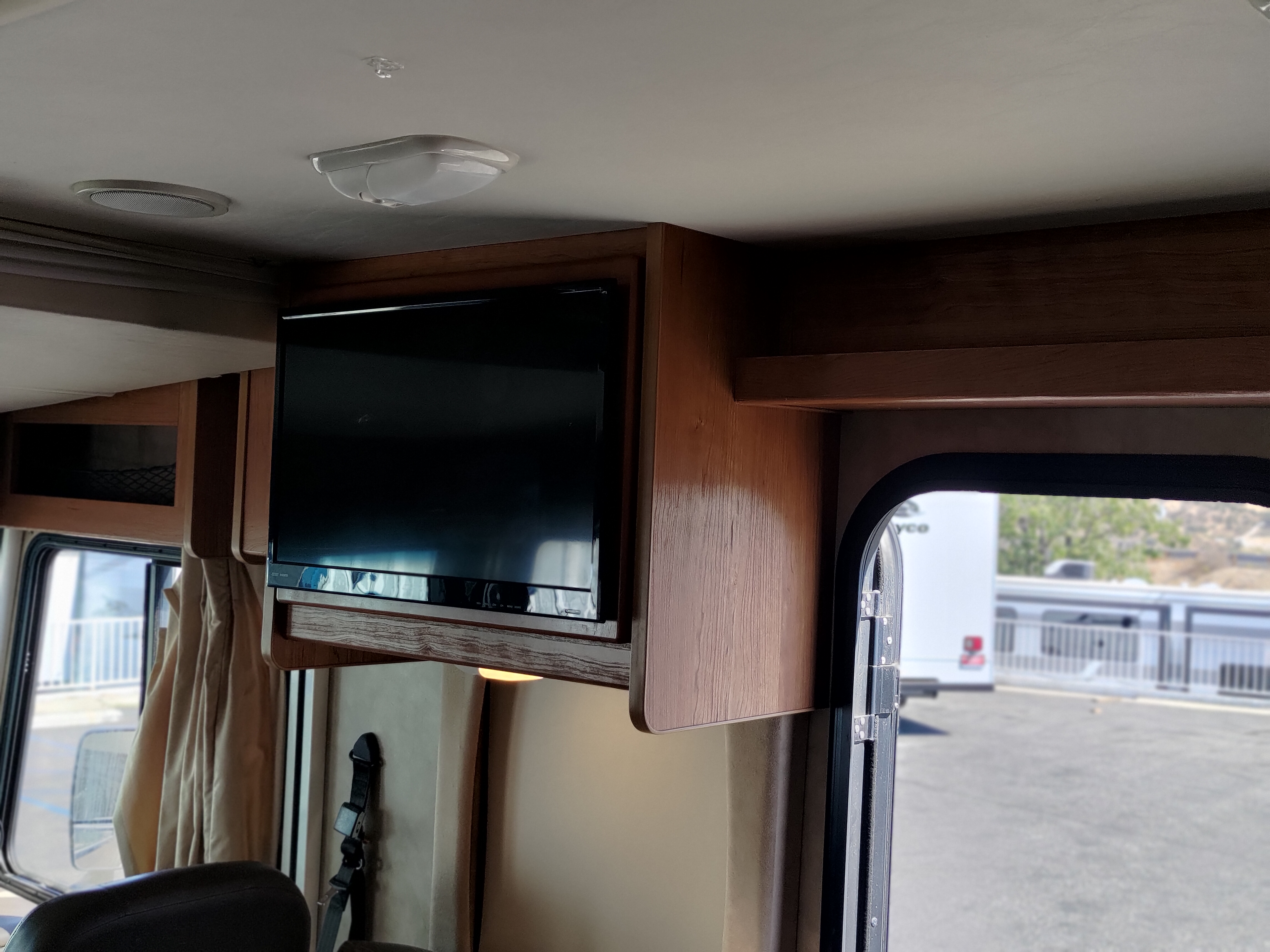 2015 FLTWD FLAIR CLASS A MOTORHOME