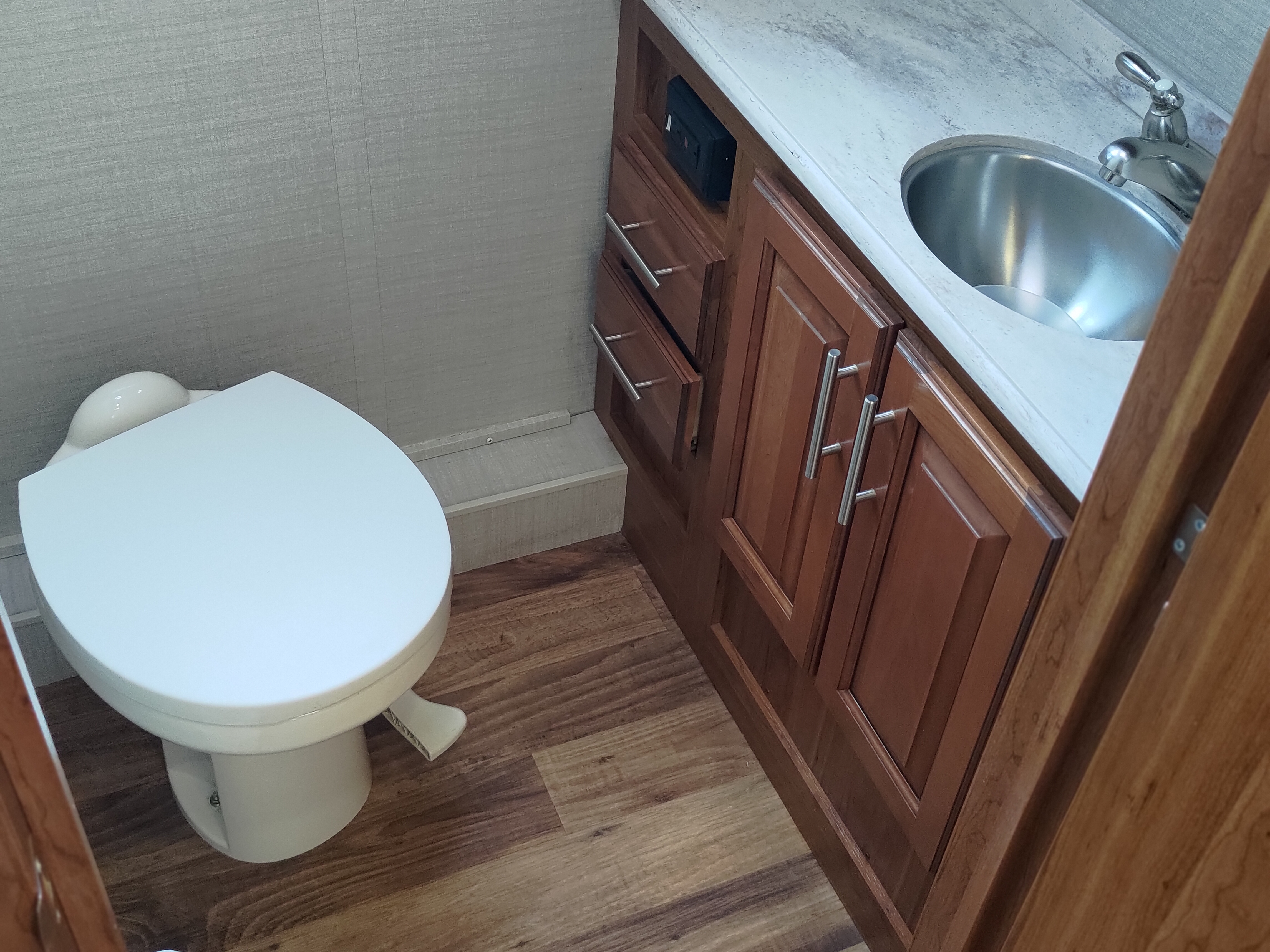 2017 JAYCO PRECEPT MH CLASS A MOTORHOME