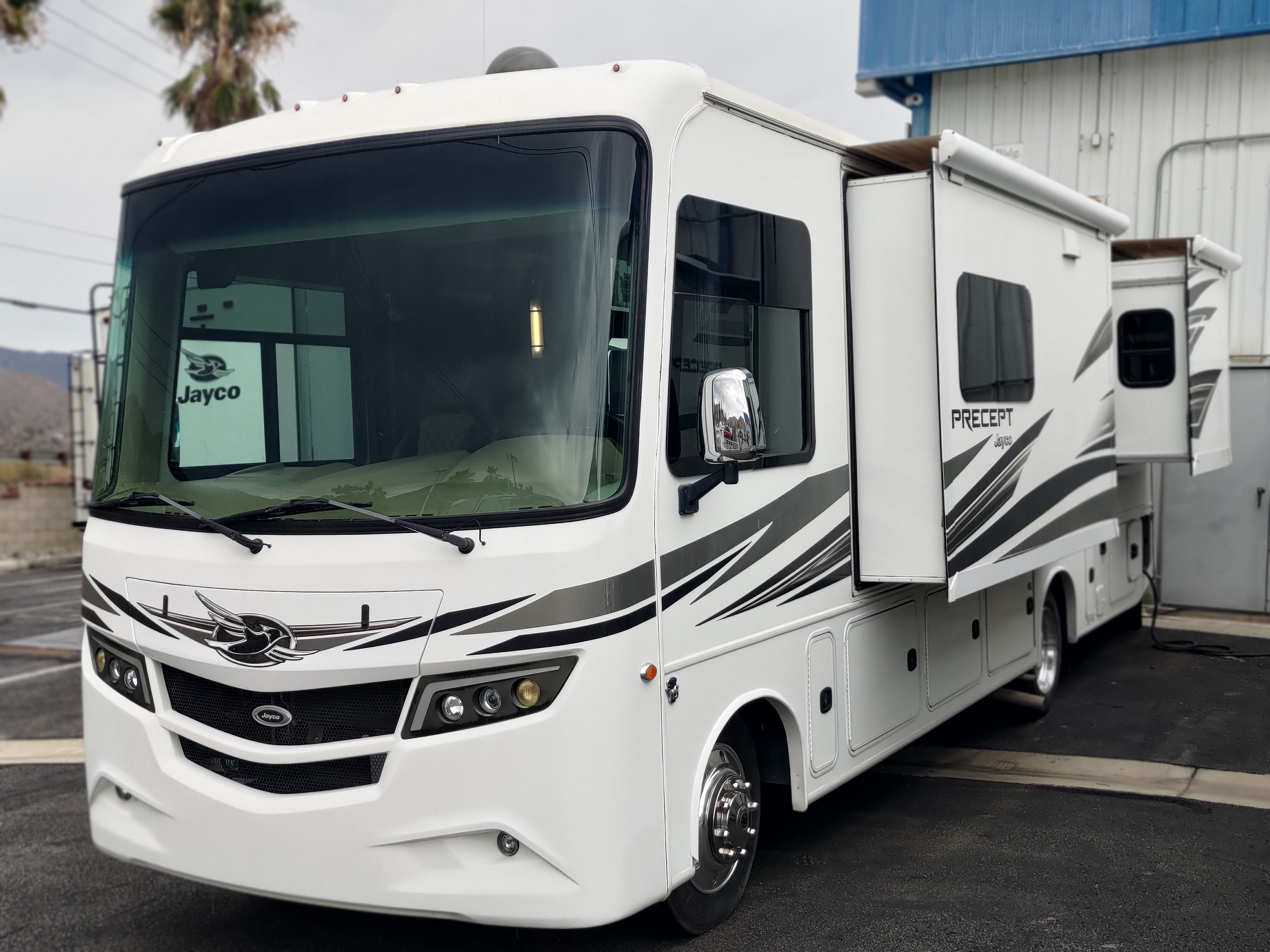2017 JAYCO PRECEPT MH CLASS A MOTORHOME