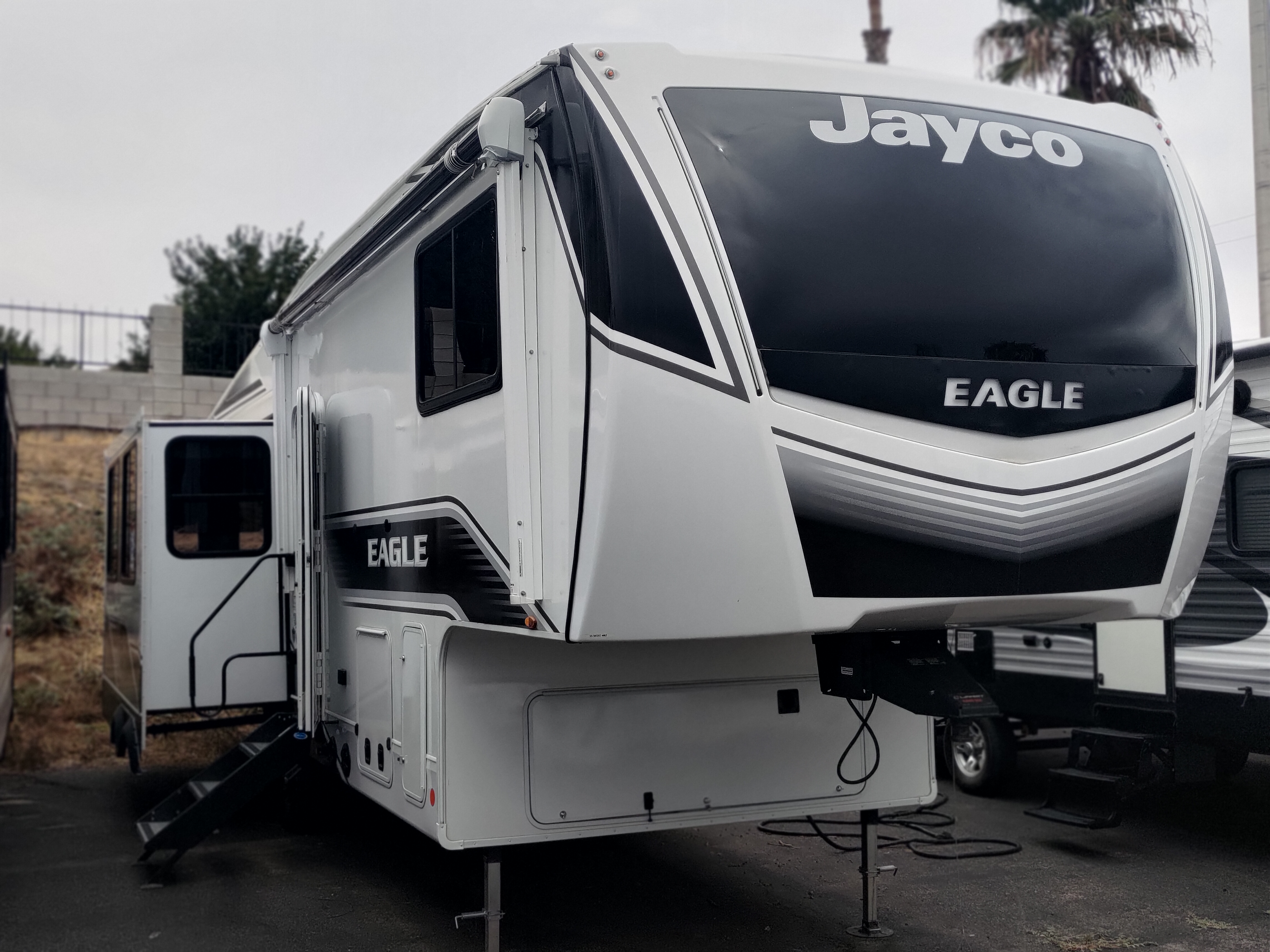 2025 JAYCO EAGLE FIFTH WHEEL