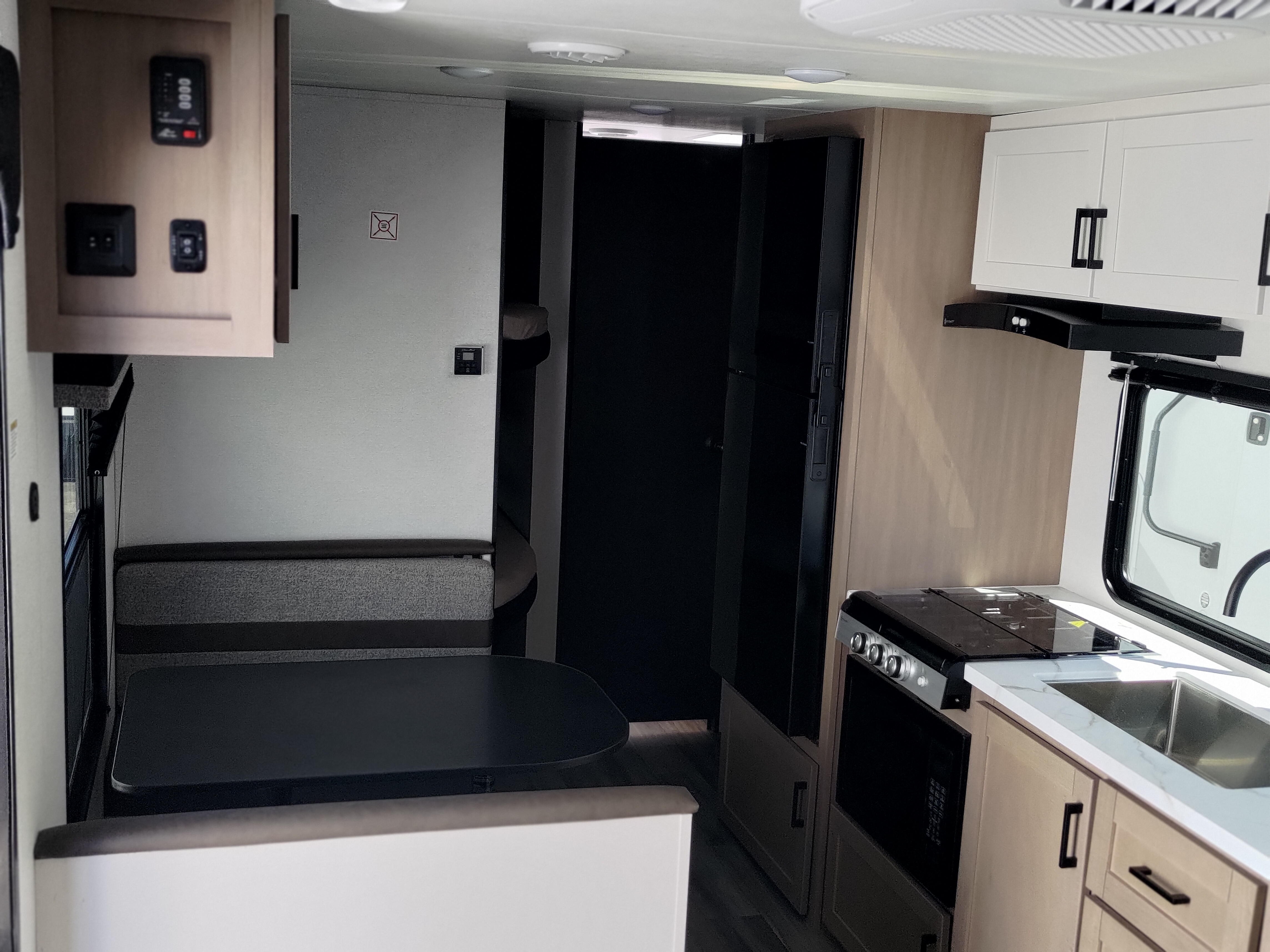2027 HIGHLAND RIDGE COLT TRAVEL TRAILER