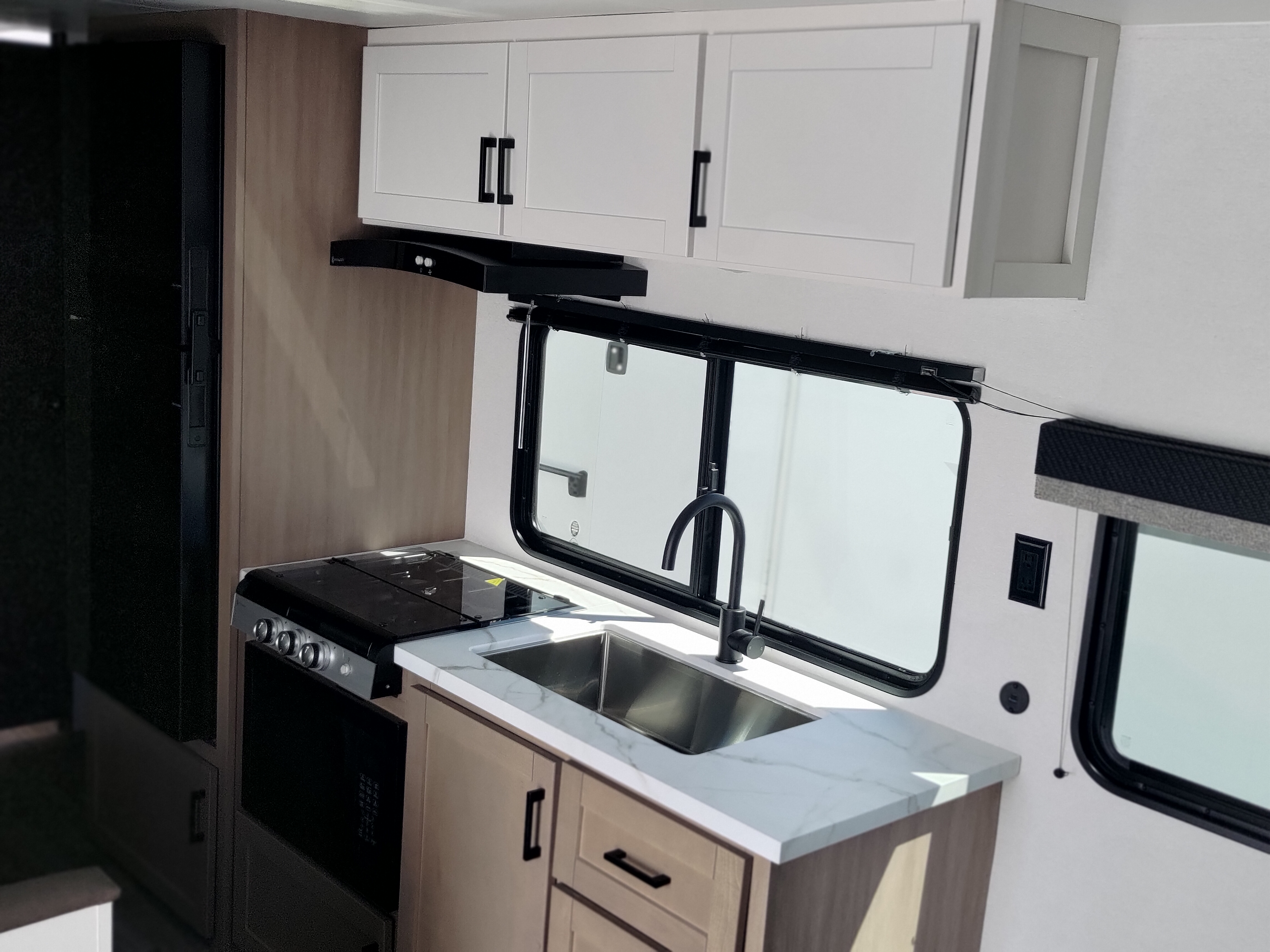 2027 HIGHLAND RIDGE COLT TRAVEL TRAILER
