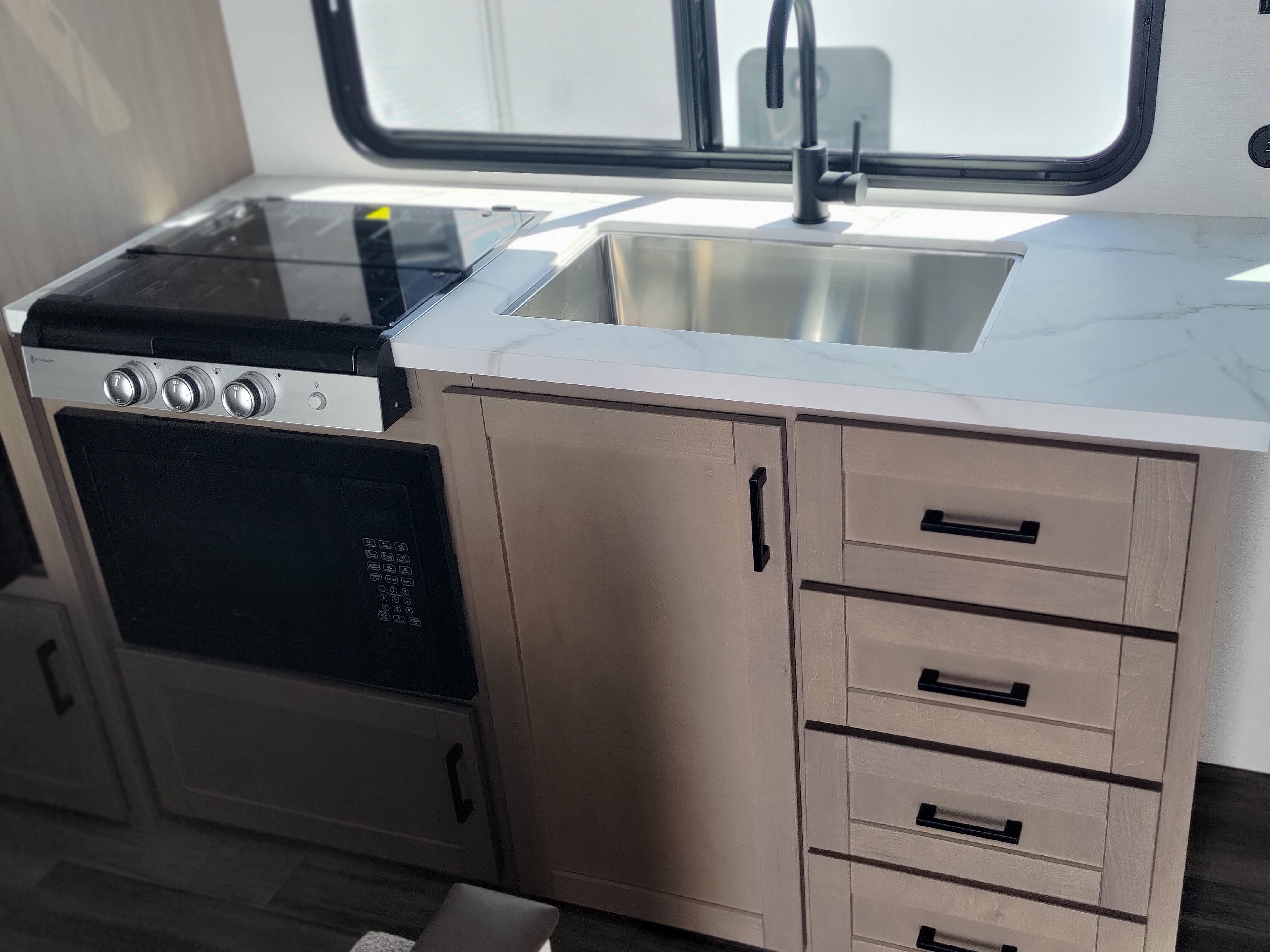 2027 HIGHLAND RIDGE COLT TRAVEL TRAILER