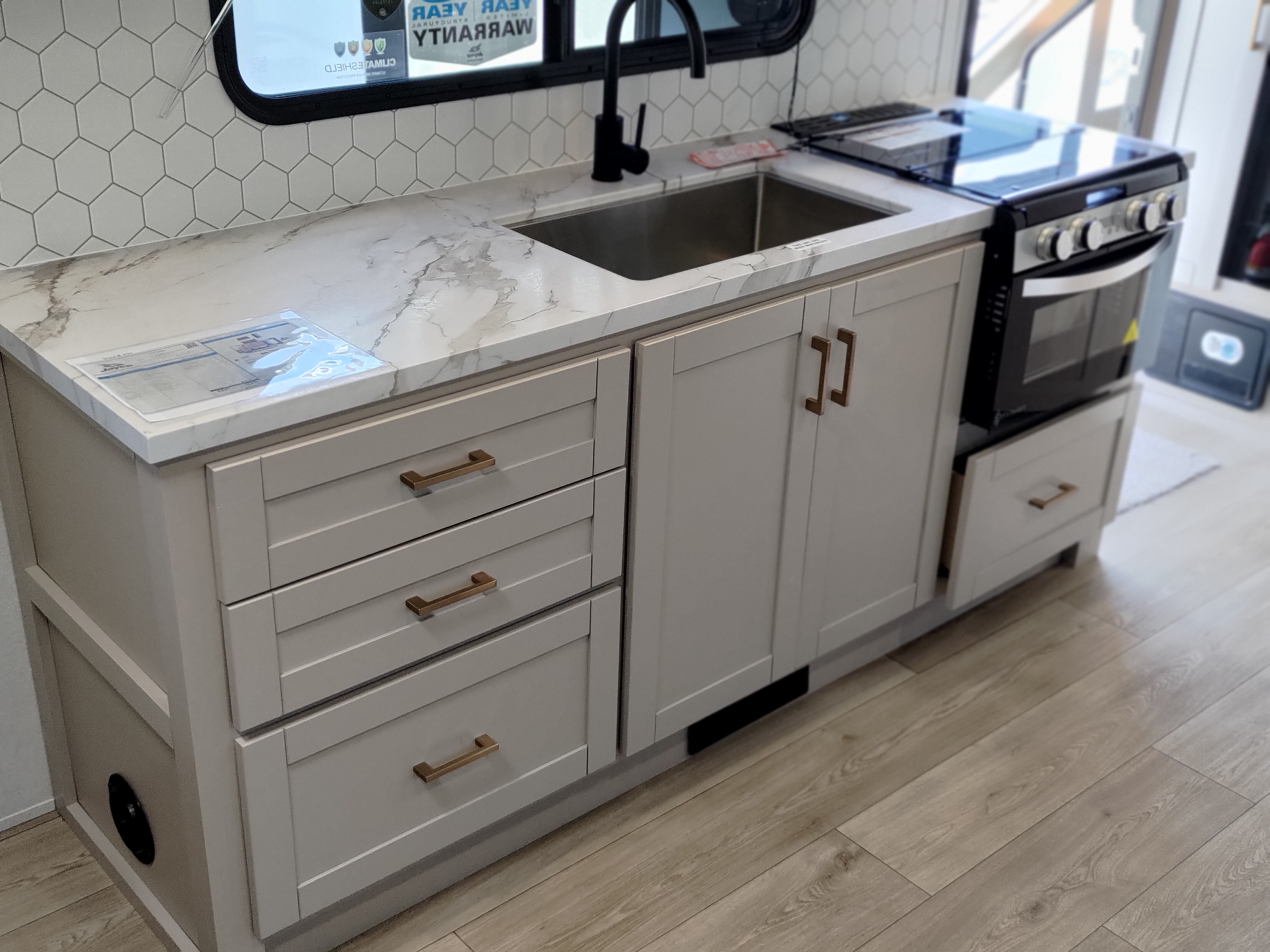 2027 JAYCO JAY FEATHER TRAVEL TRAILER