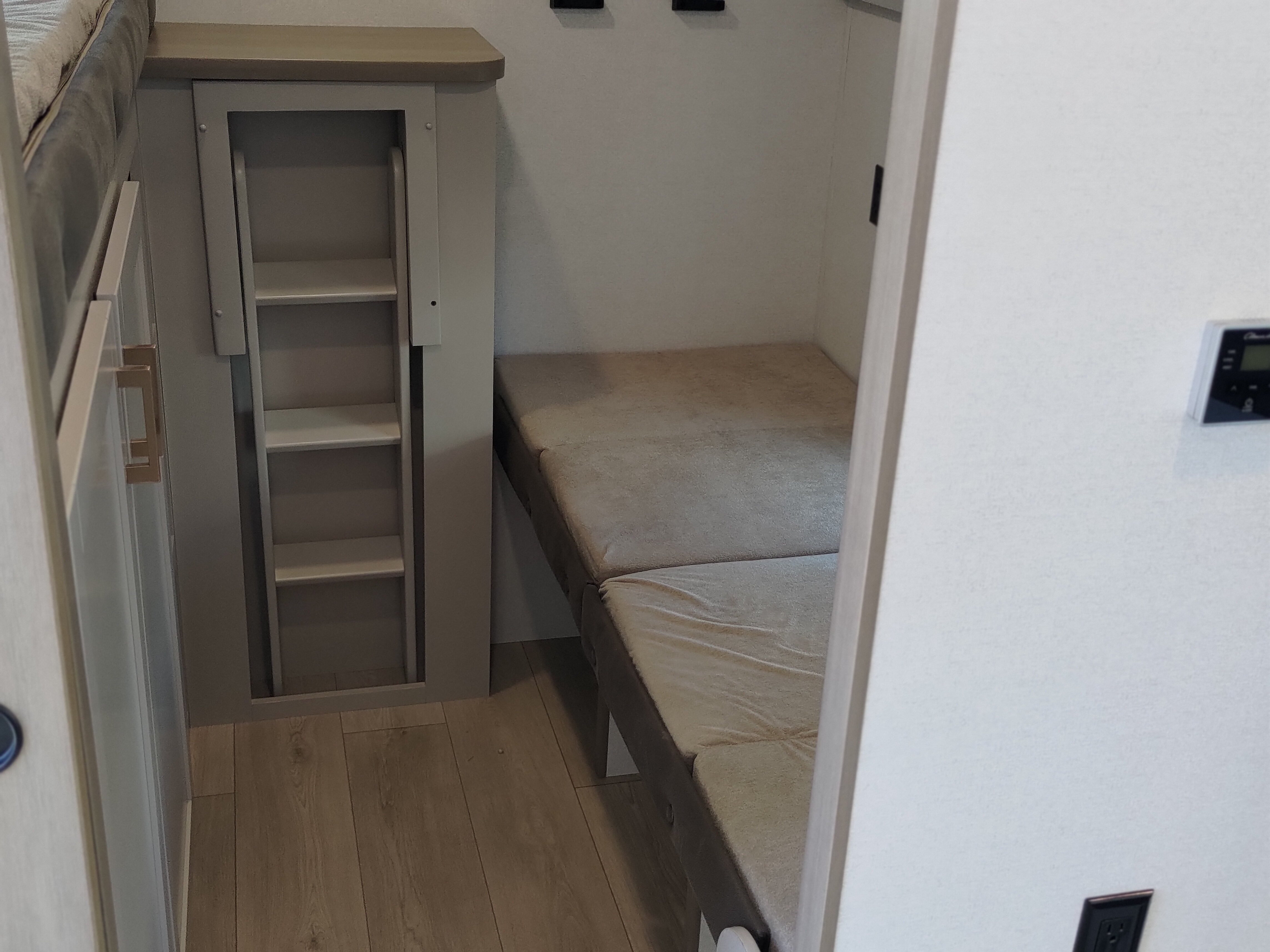 2027 JAYCO JAY FLIGHT TRAVEL TRAILER