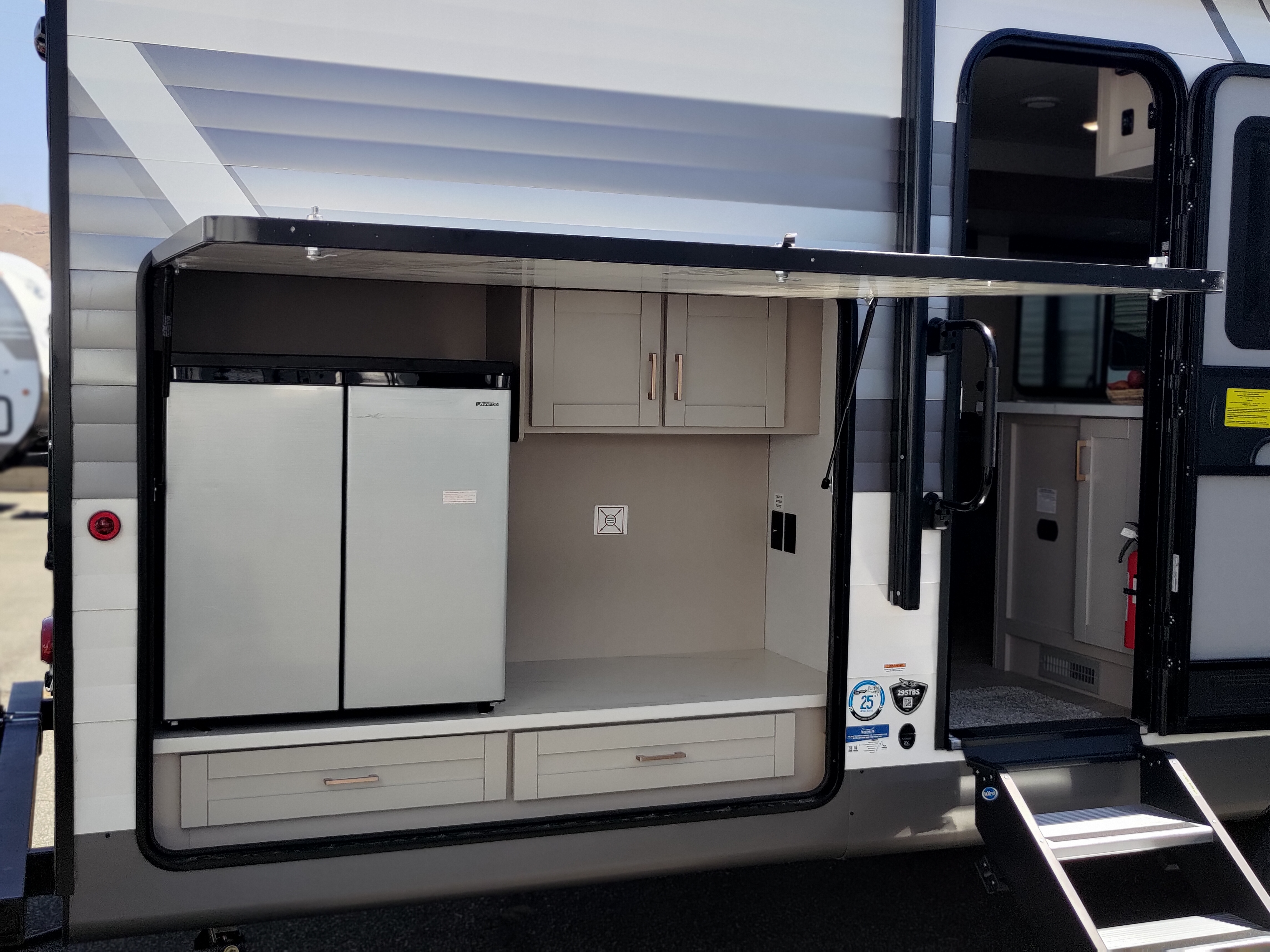 2027 JAYCO JAY FLIGHT TRAVEL TRAILER