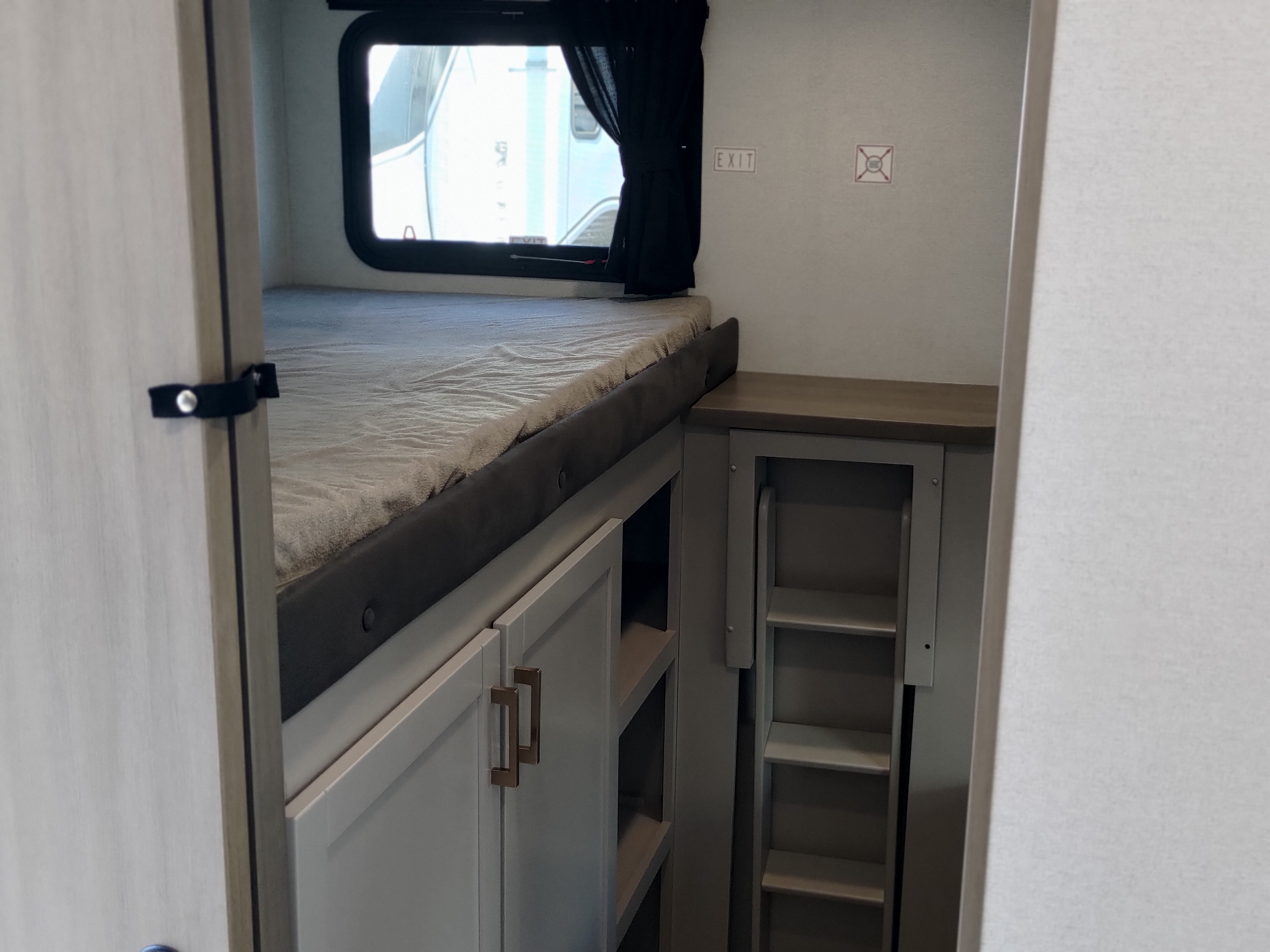 2027 JAYCO JAY FLIGHT TRAVEL TRAILER