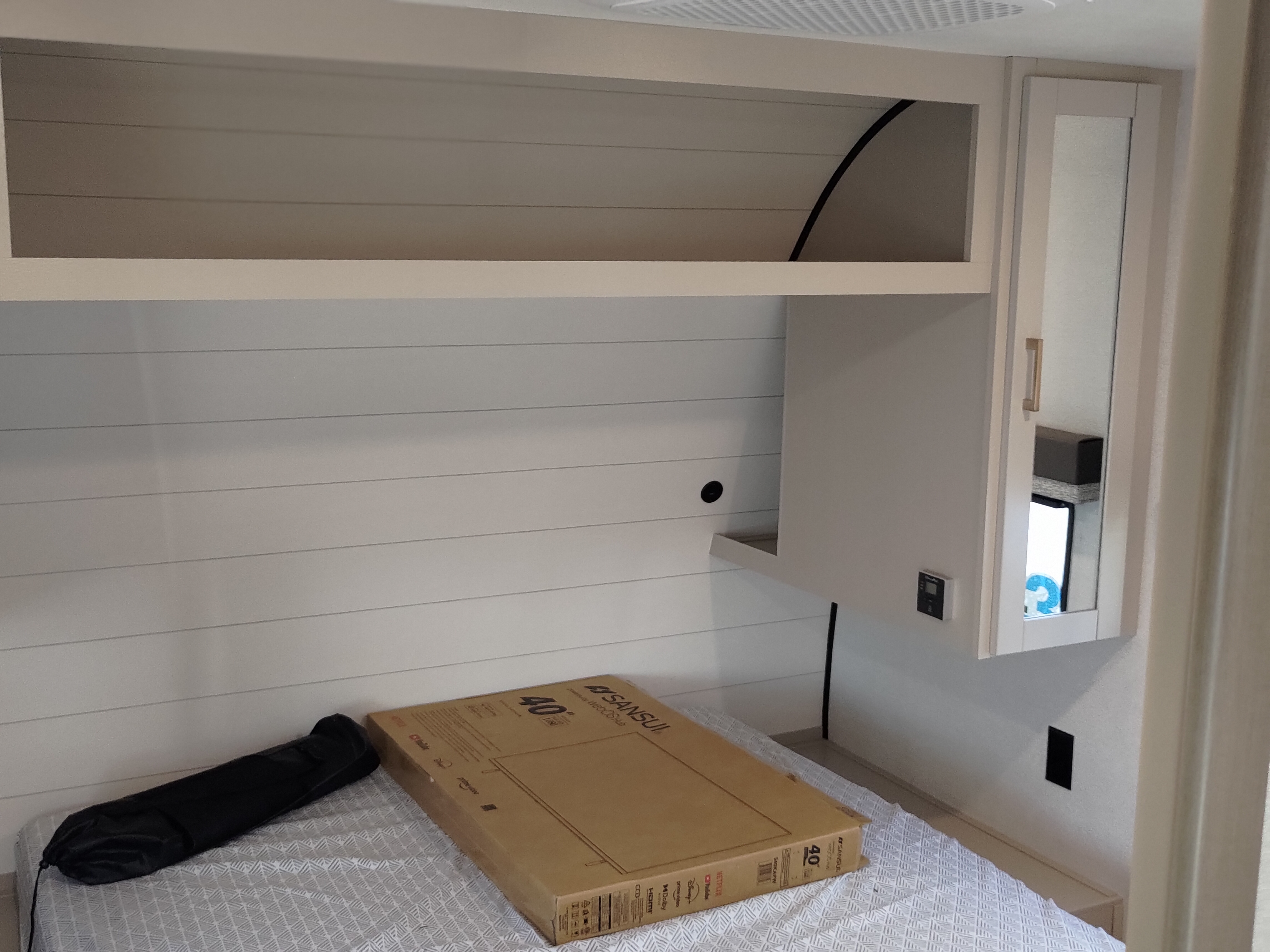 2027 JAYCO JAY FLIGHT TRAVEL TRAILER