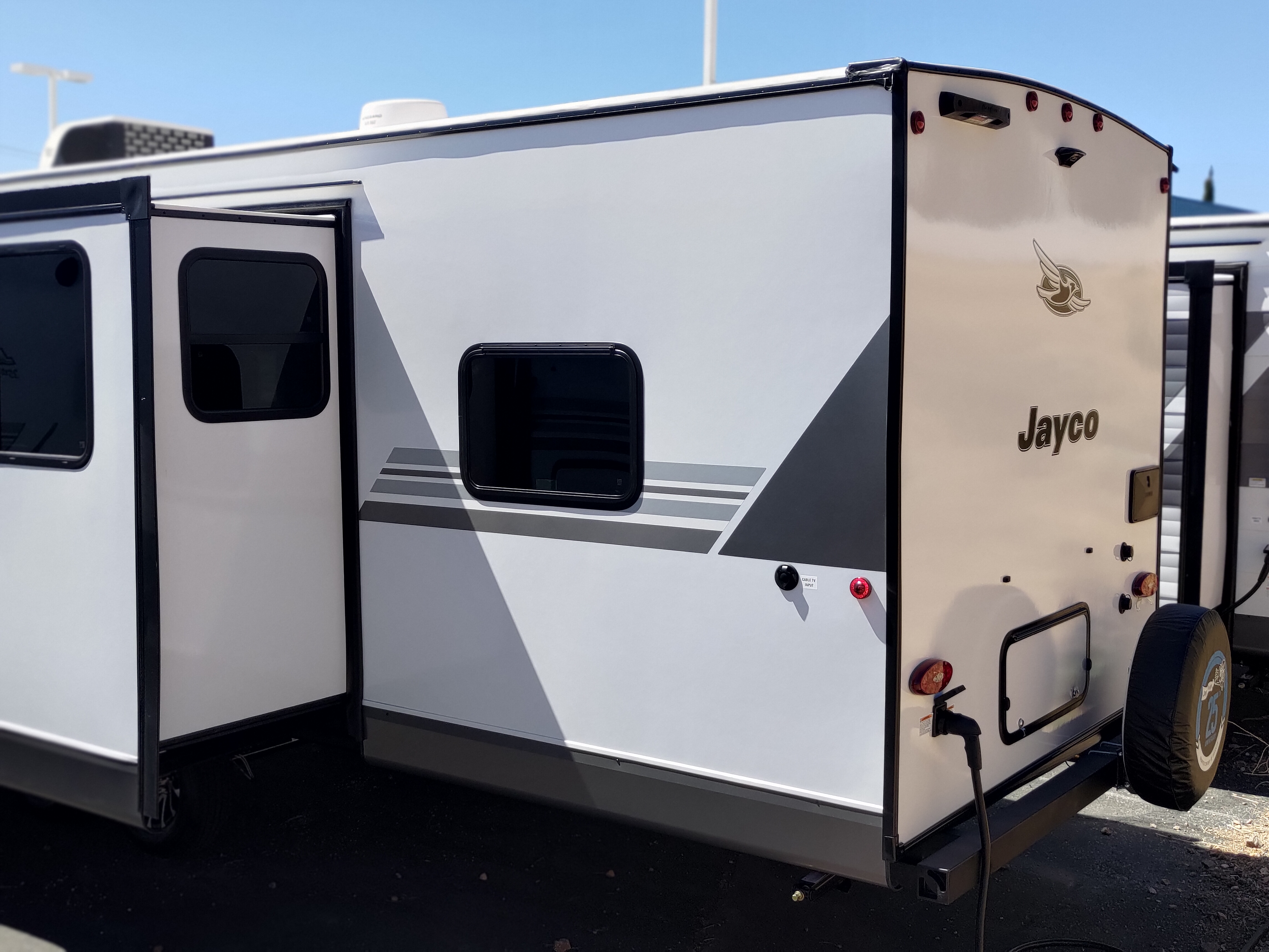 2027 JAYCO JAY FLIGHT TRAVEL TRAILER