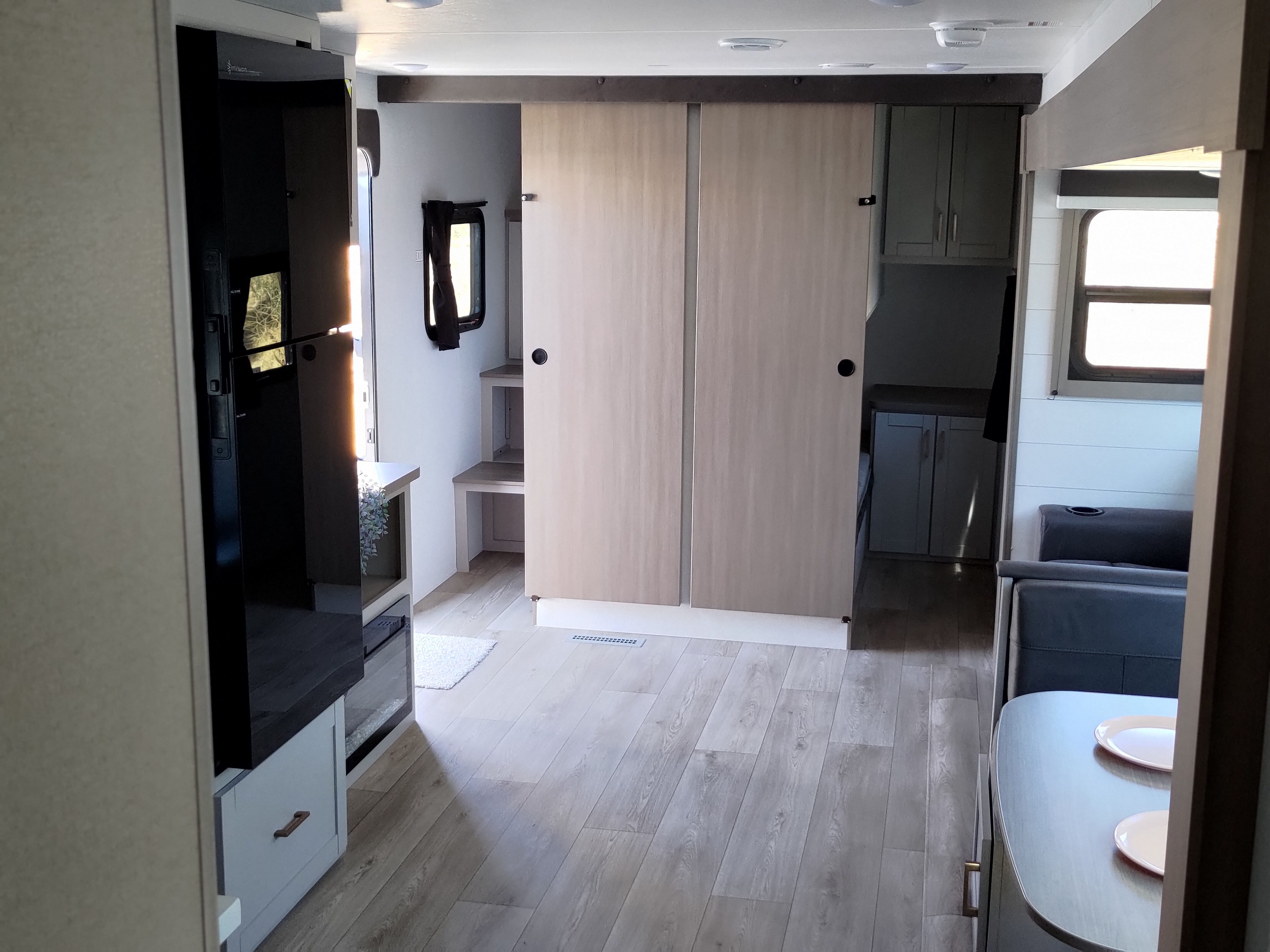 2027 JAYCO JAY FLIGHT TRAVEL TRAILER