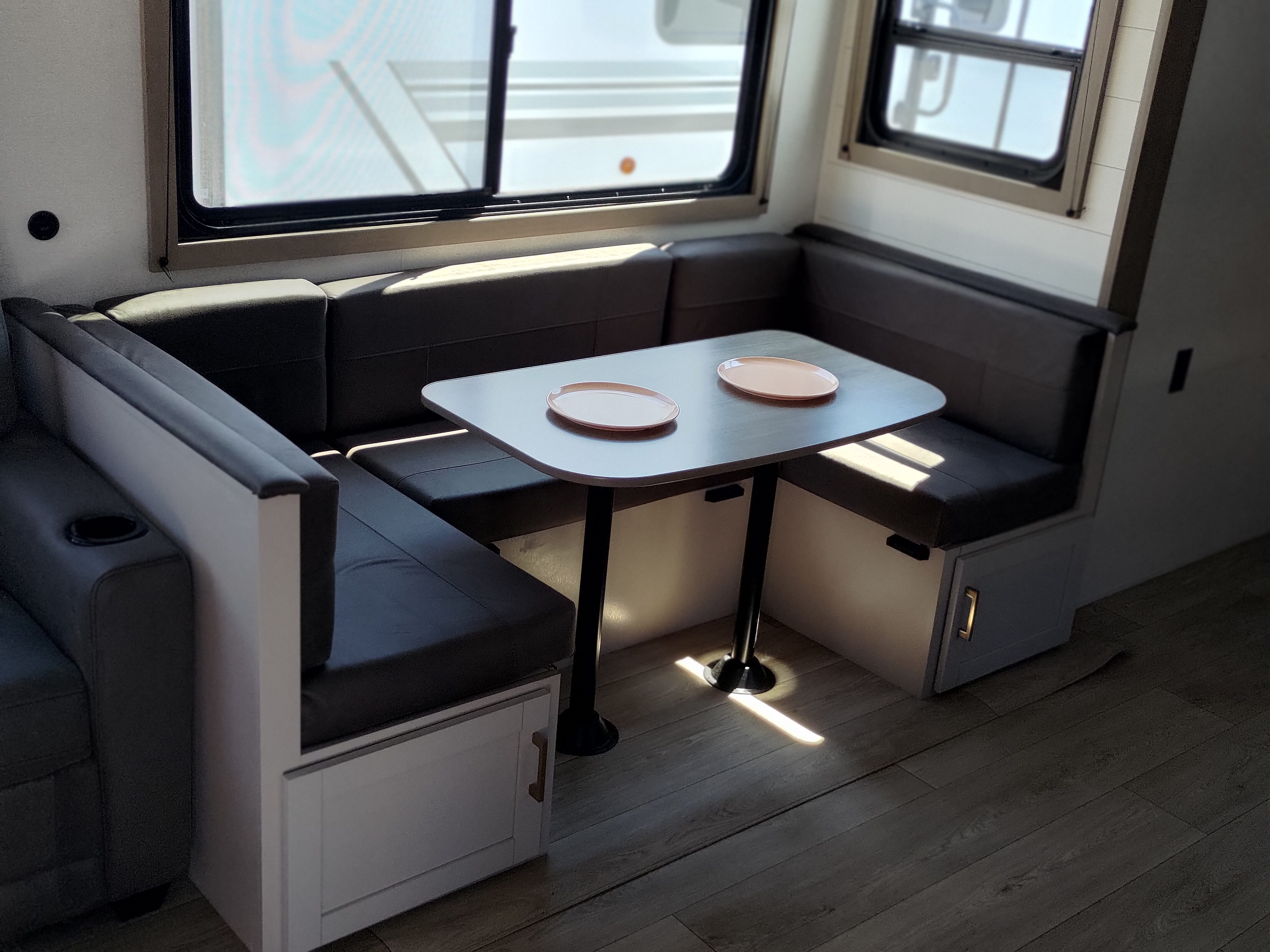 2027 JAYCO JAY FLIGHT TRAVEL TRAILER