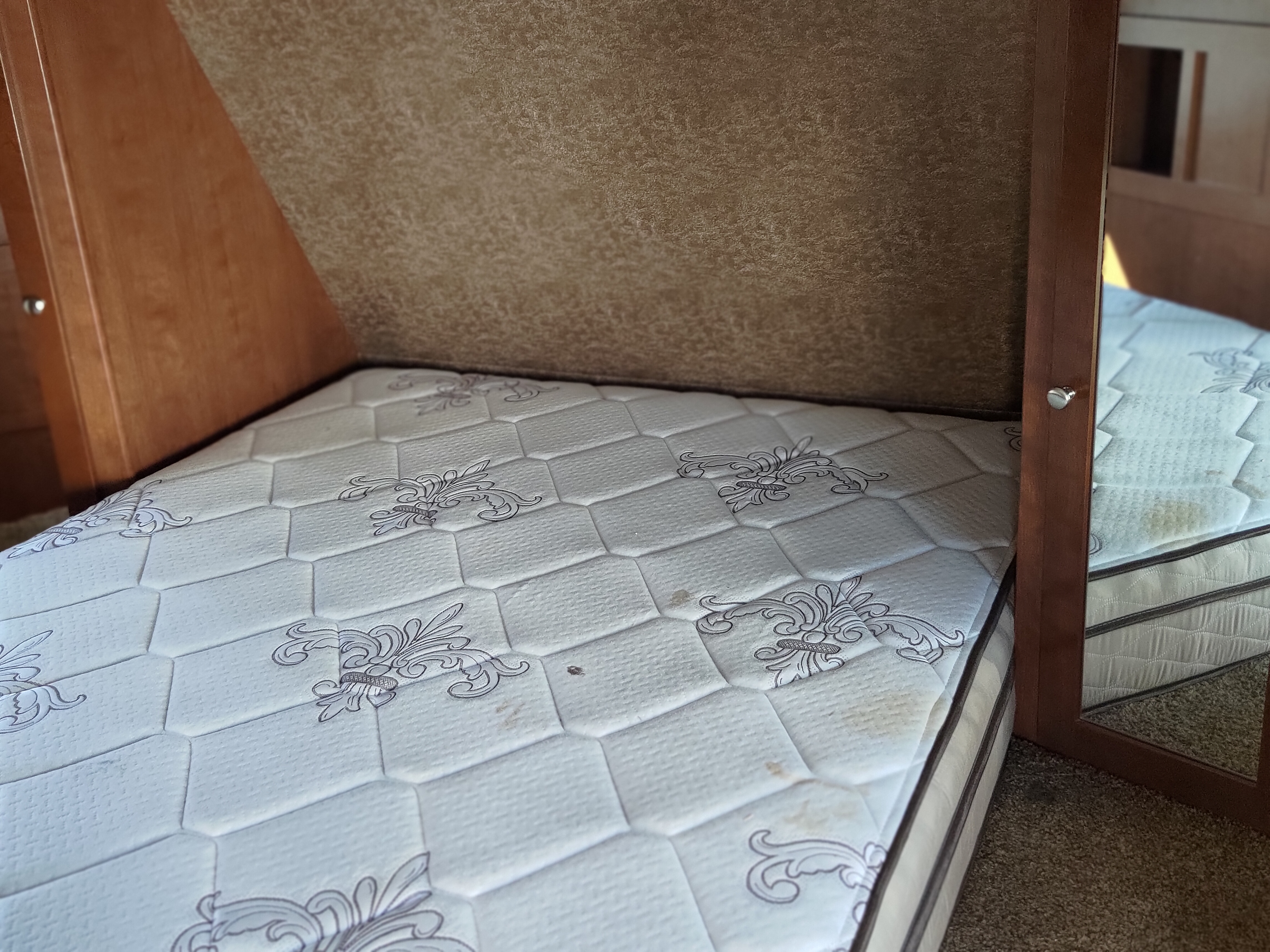 2013 DUTC KODIAK TRAVEL TRAILER