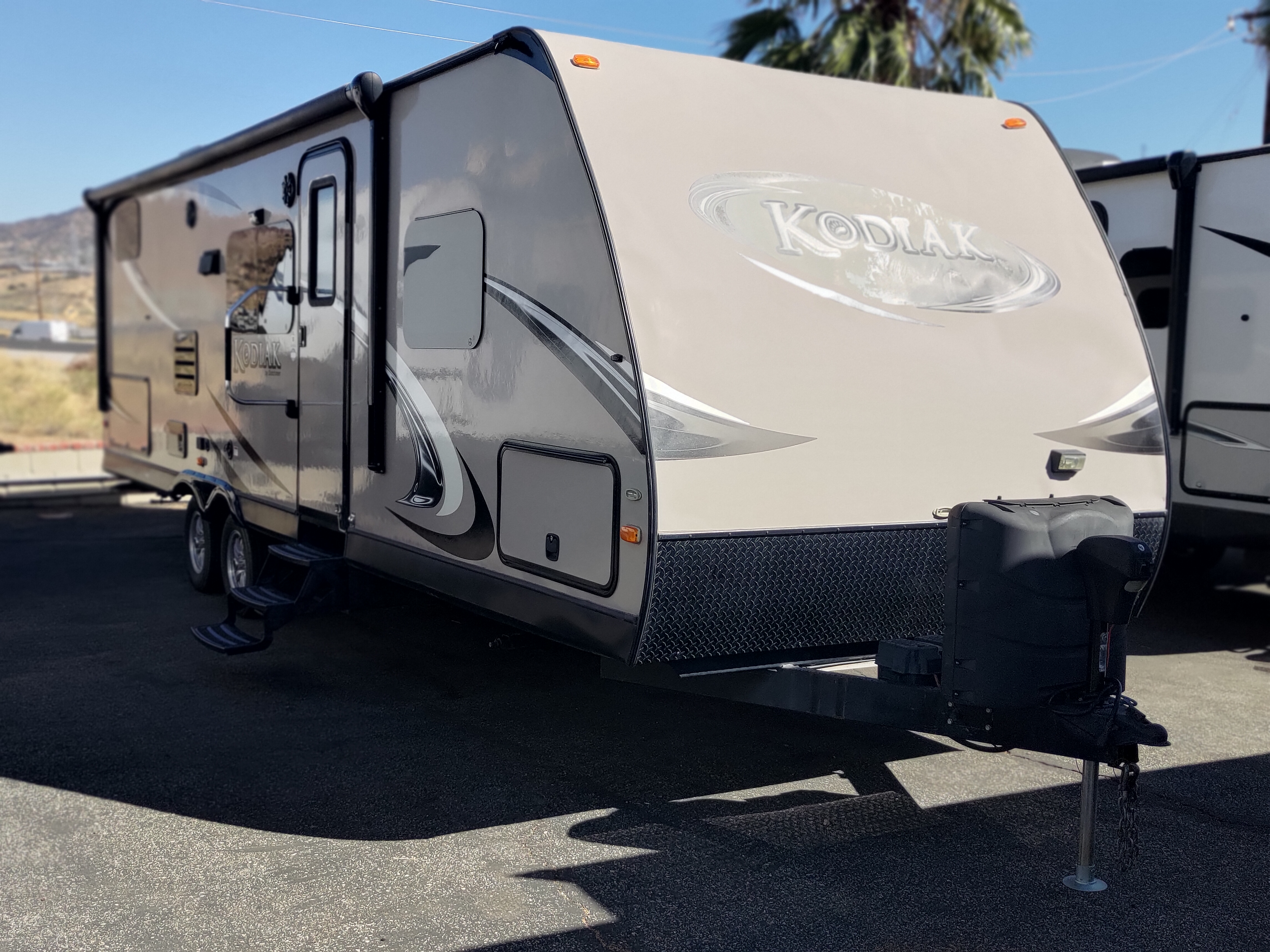 2013 DUTC KODIAK TRAVEL TRAILER