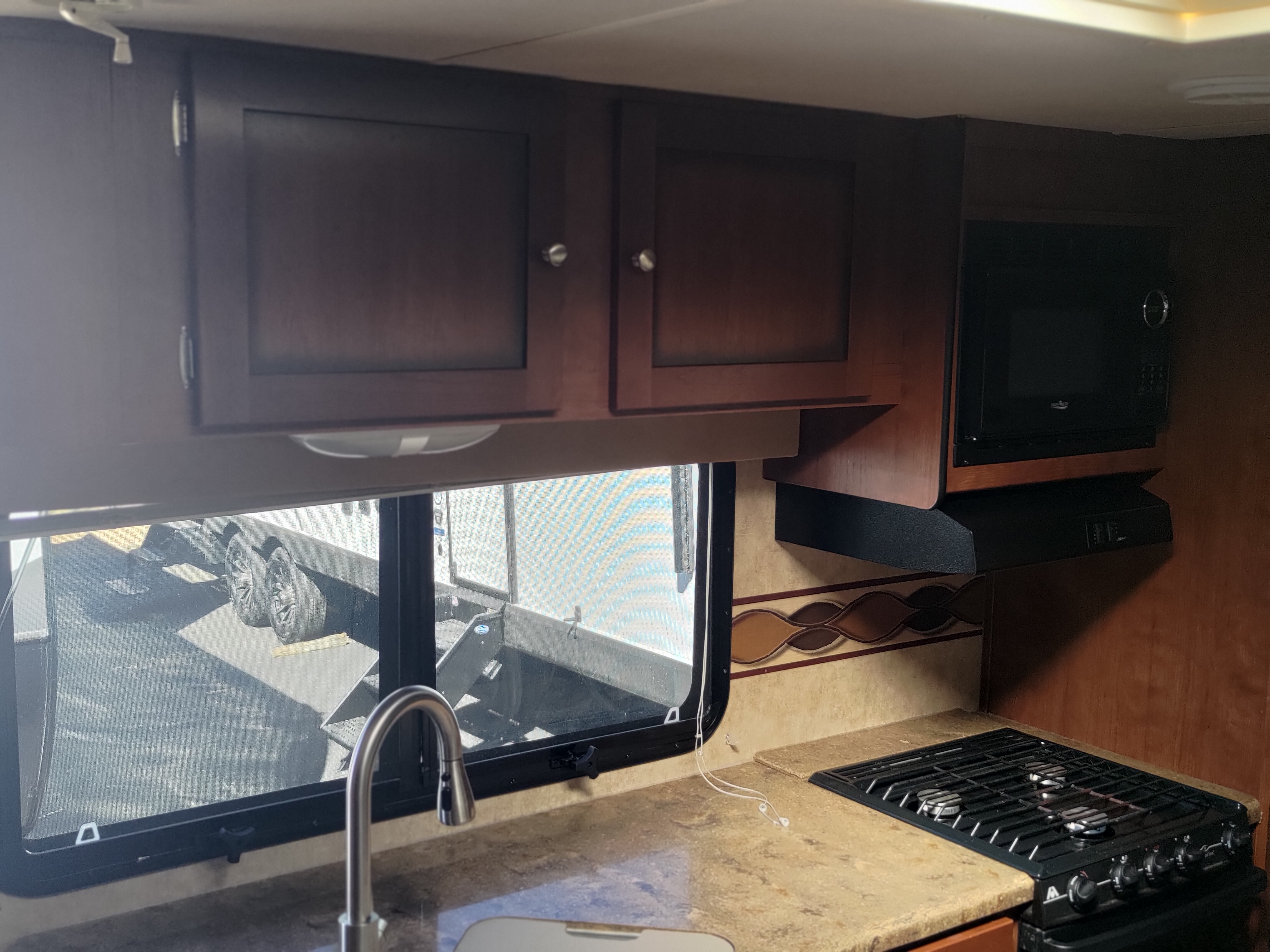 2013 DUTC KODIAK TRAVEL TRAILER