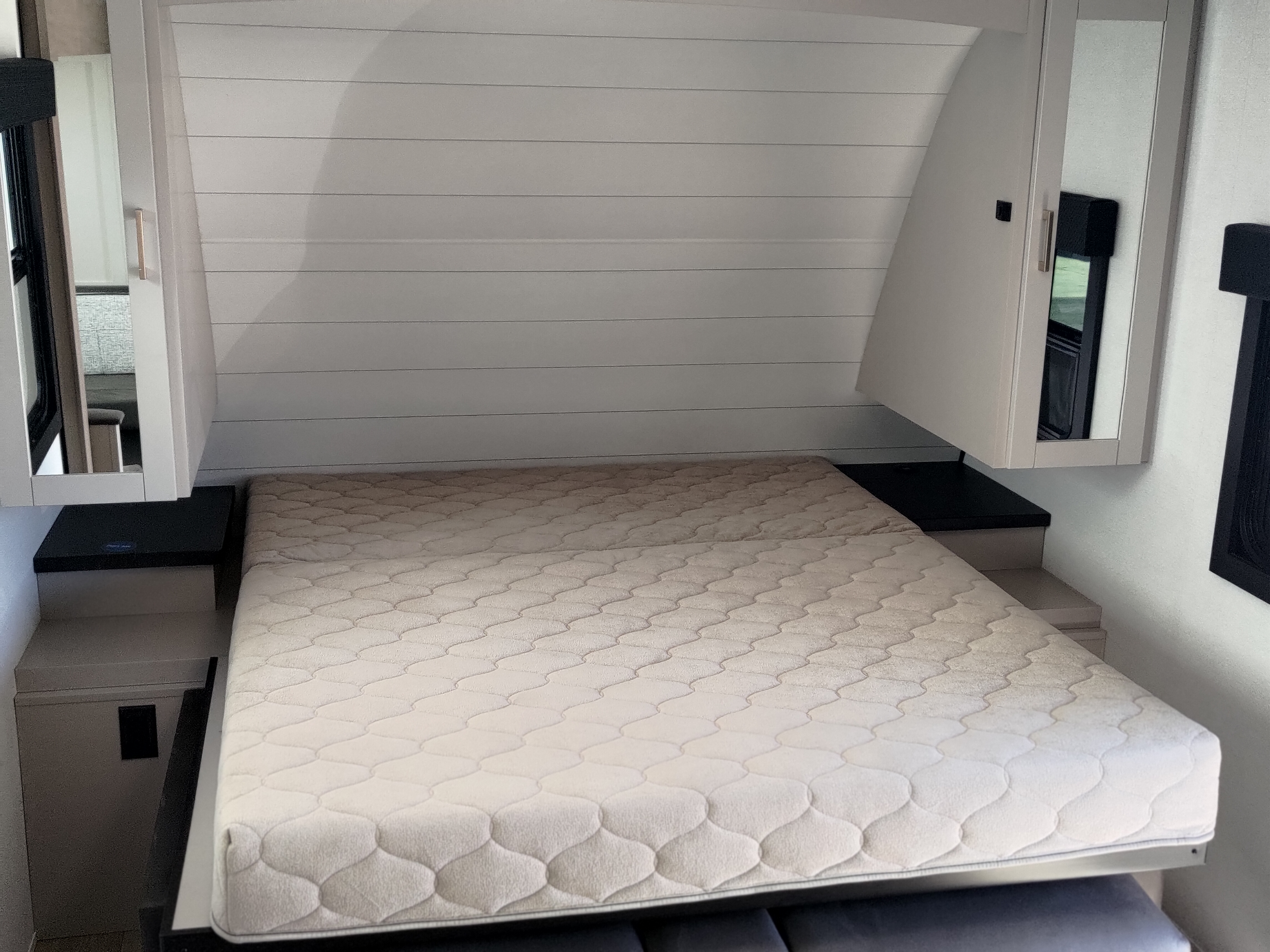 2027 JAYCO JAY FEATHER TRAVEL TRAILER
