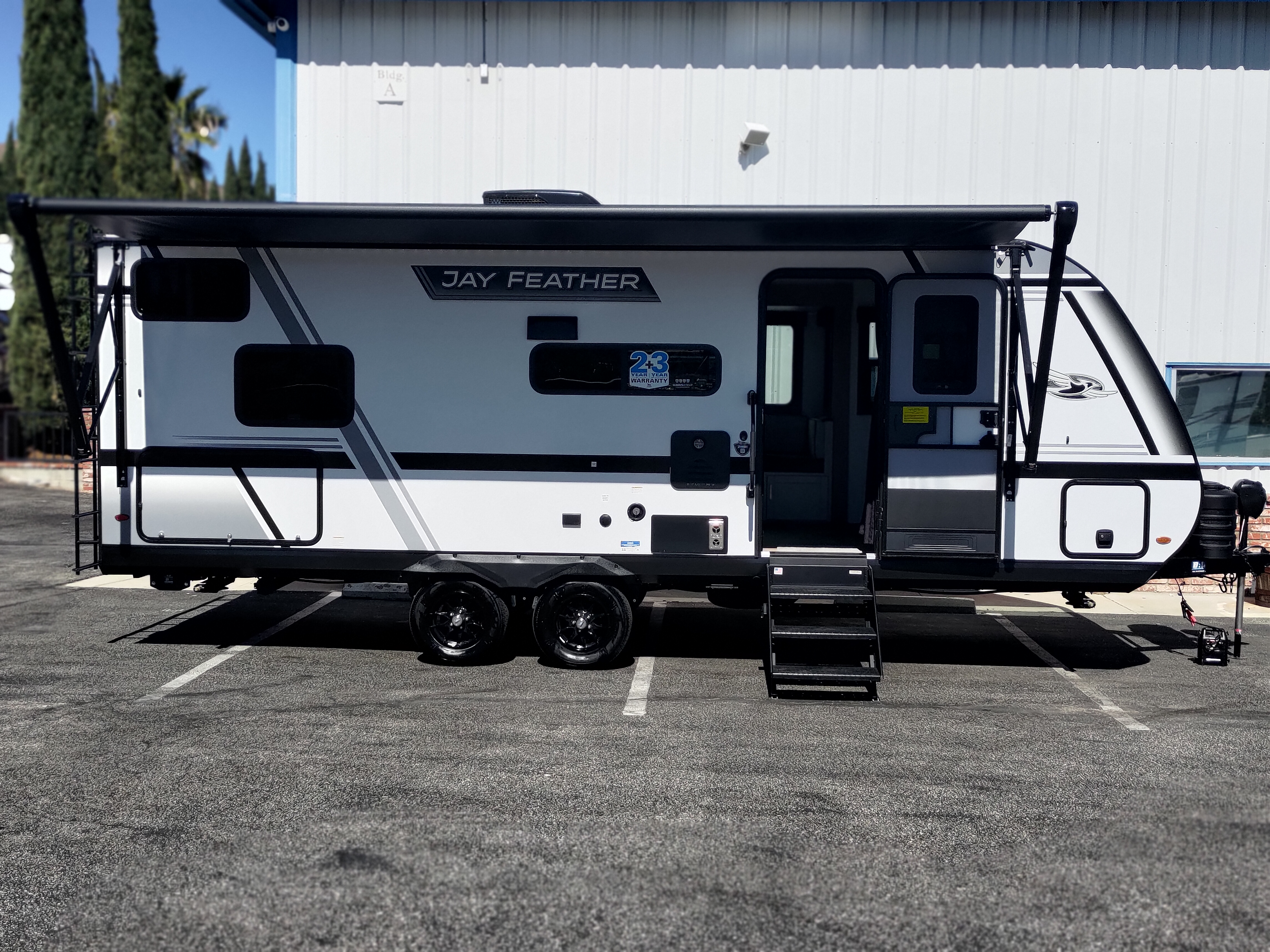 2027 JAYCO JAY FEATHER TRAVEL TRAILER