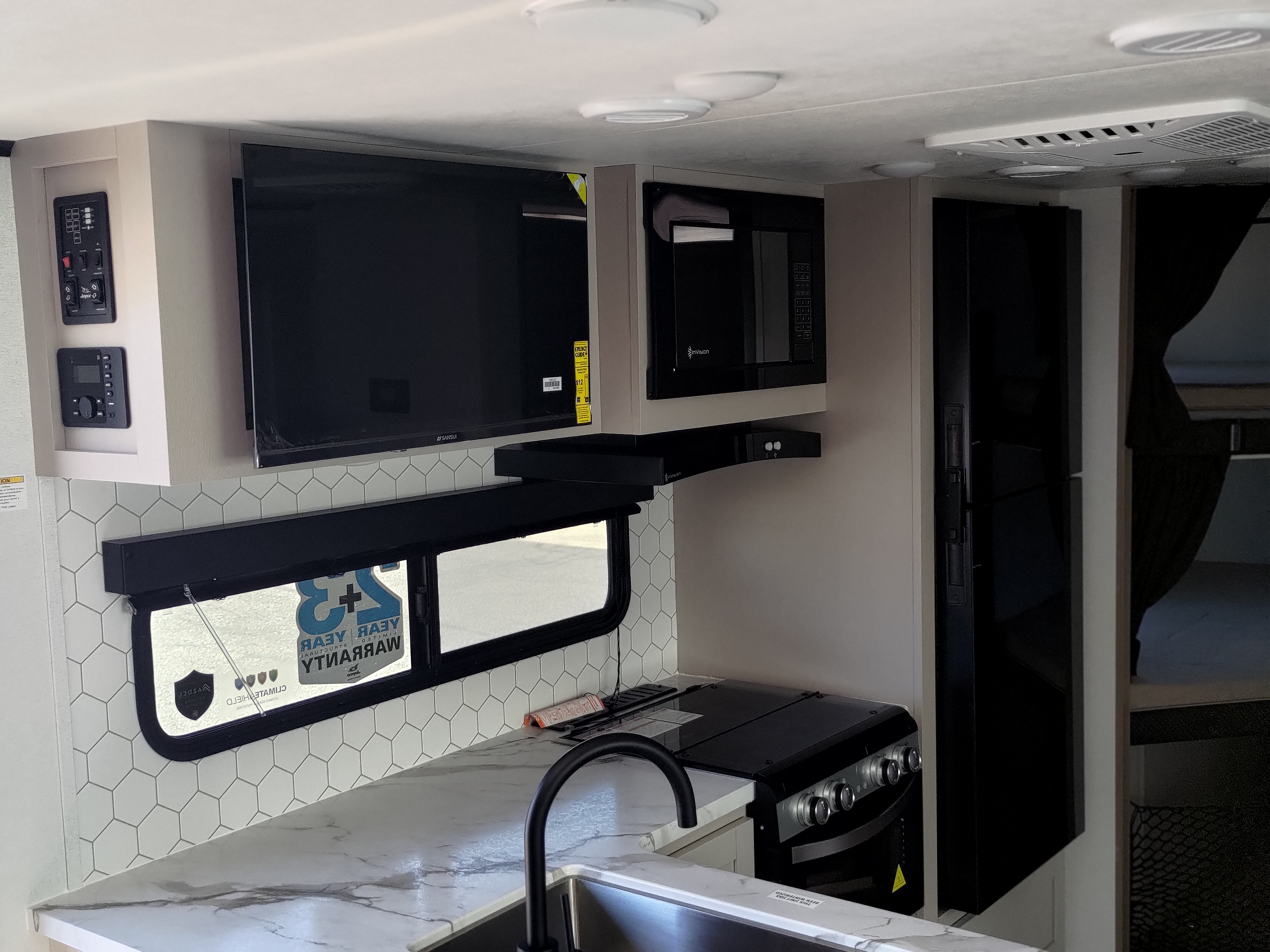 2027 JAYCO JAY FEATHER TRAVEL TRAILER