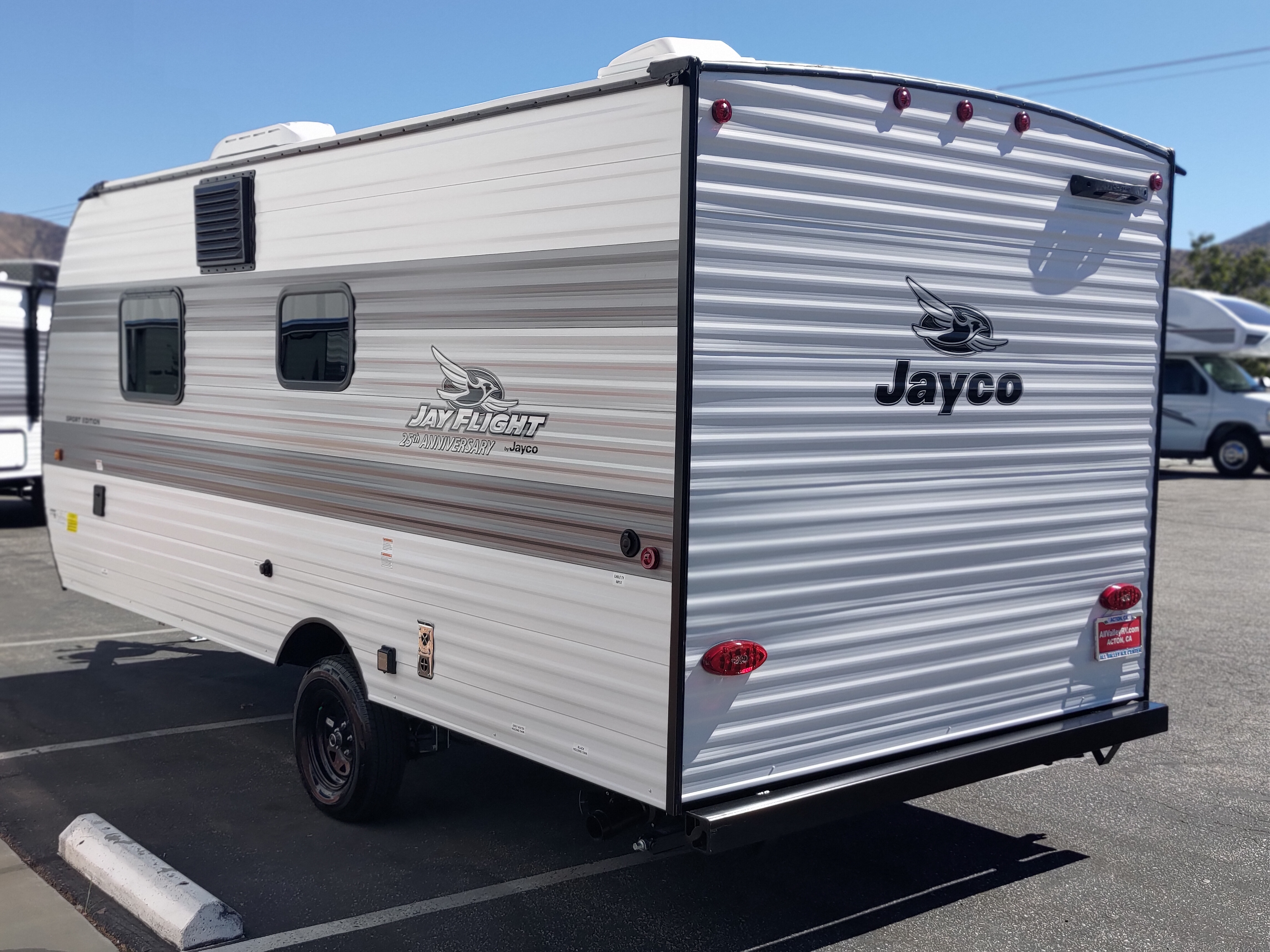 2027 JAYCO JAY FLIGHT TRAVEL TRAILER