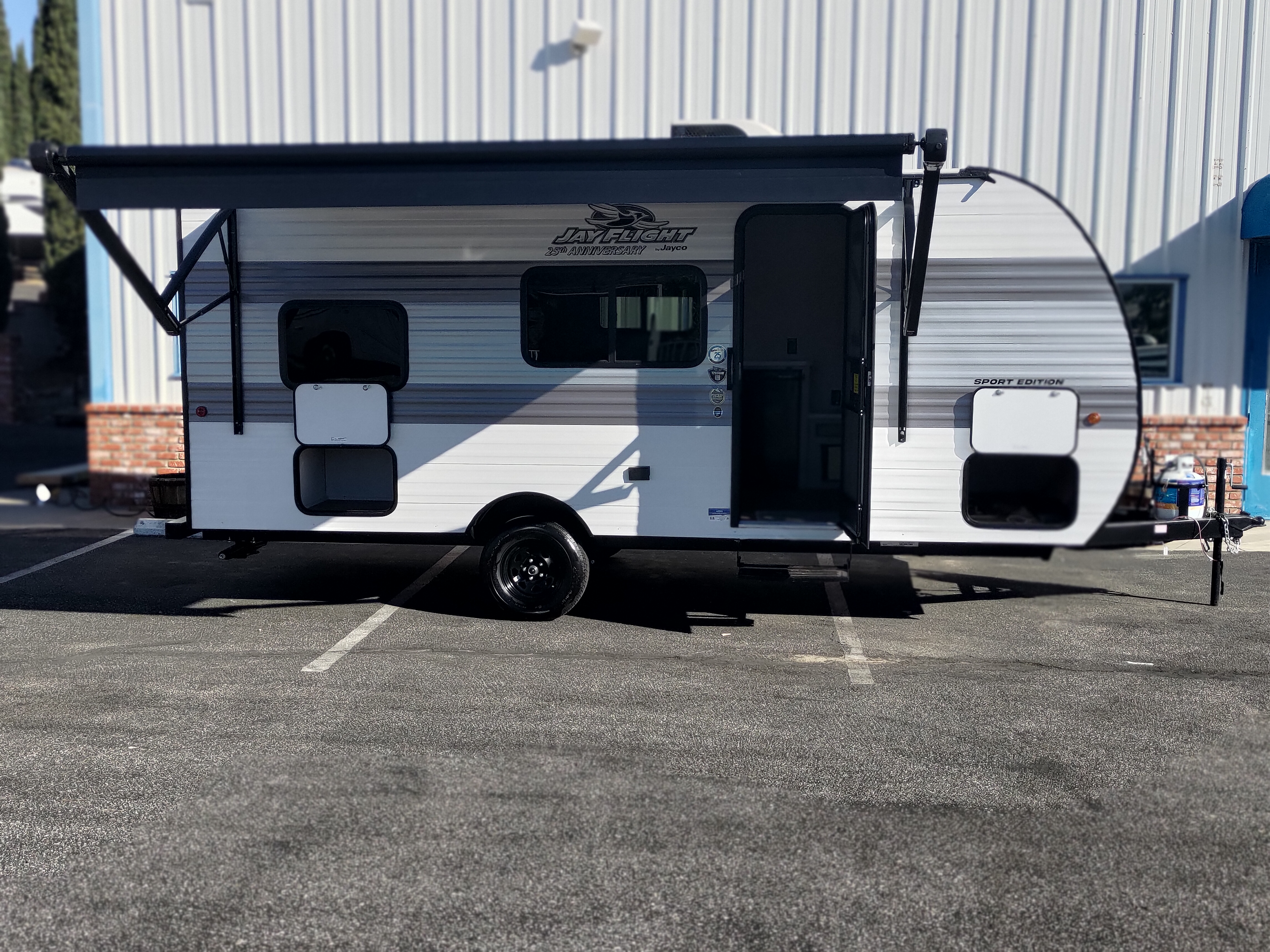 2027 JAYCO JAY FLIGHT TRAVEL TRAILER