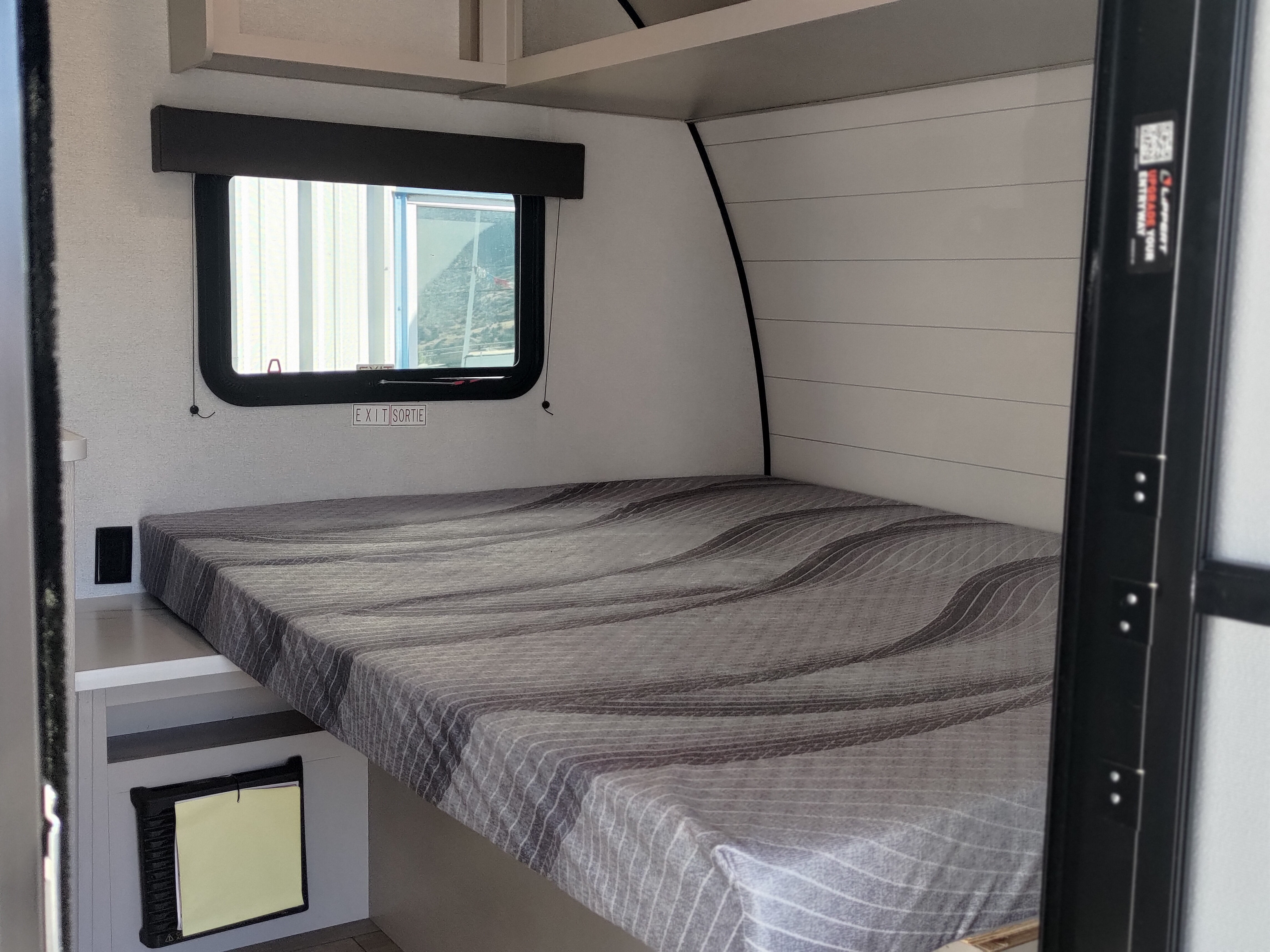 2027 JAYCO JAY FLIGHT TRAVEL TRAILER