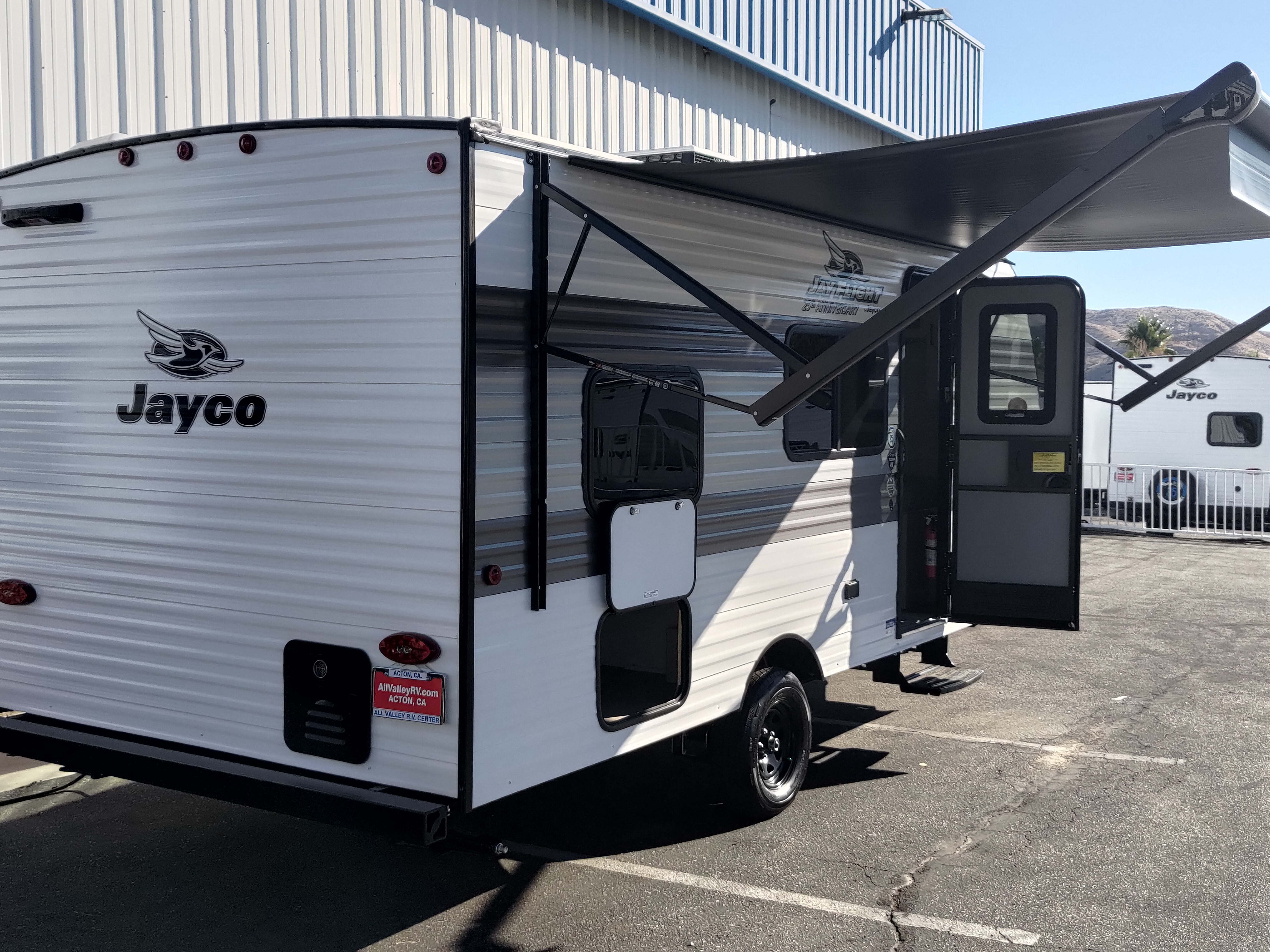 2027 JAYCO JAY FLIGHT TRAVEL TRAILER
