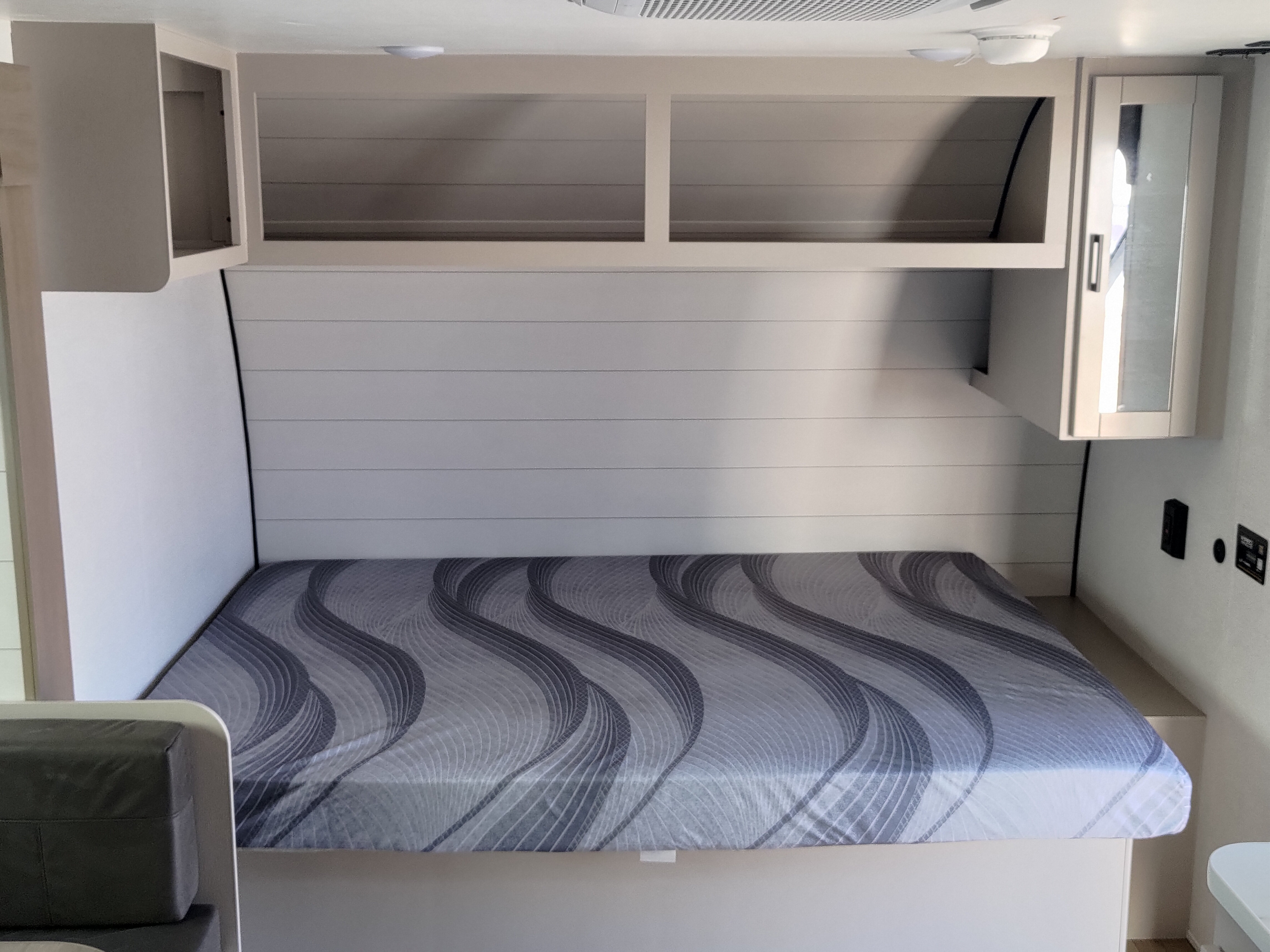 2027 JAYCO JAY FLIGHT TRAVEL TRAILER