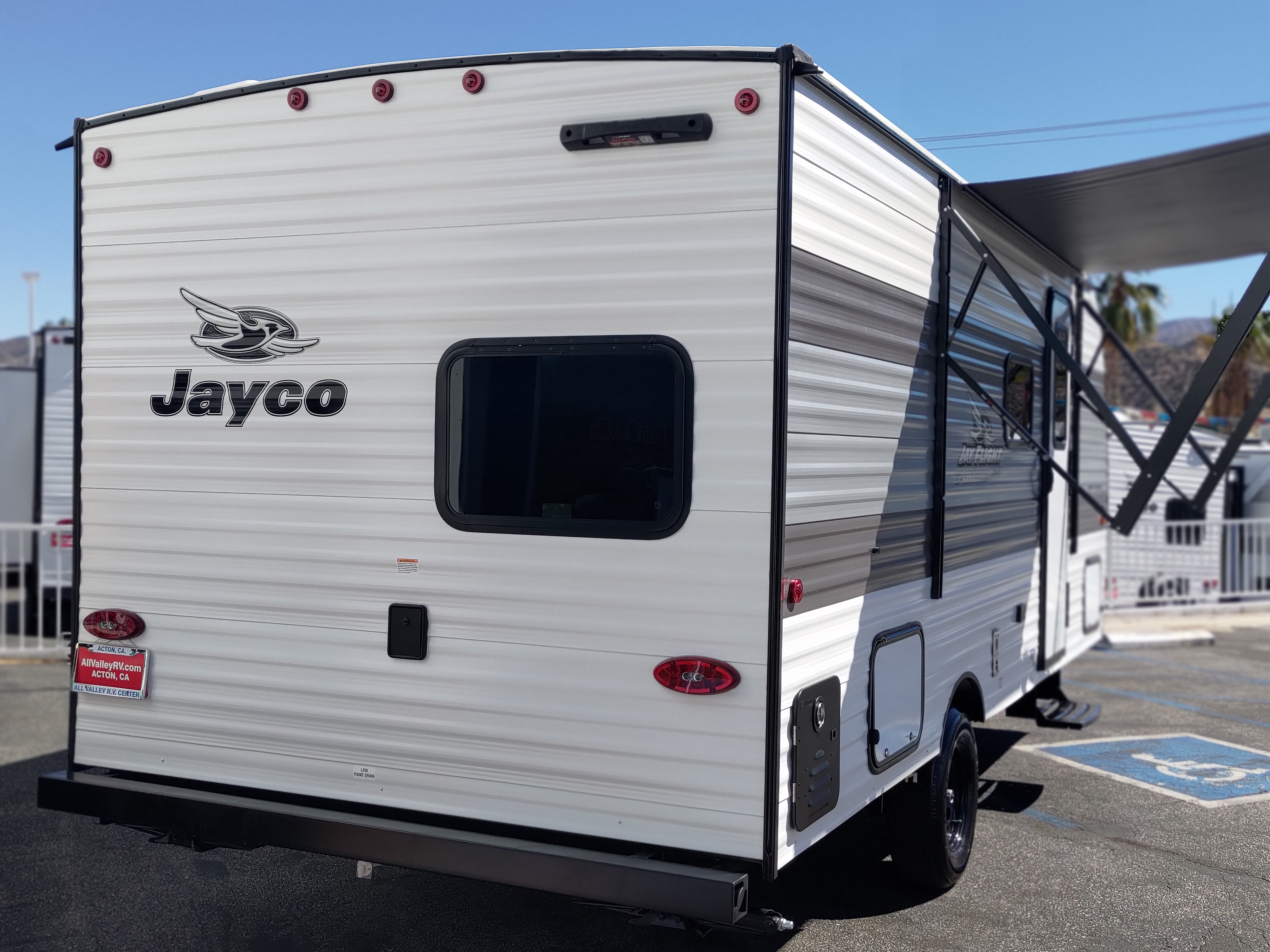 2027 JAYCO JAY FLIGHT TRAVEL TRAILER