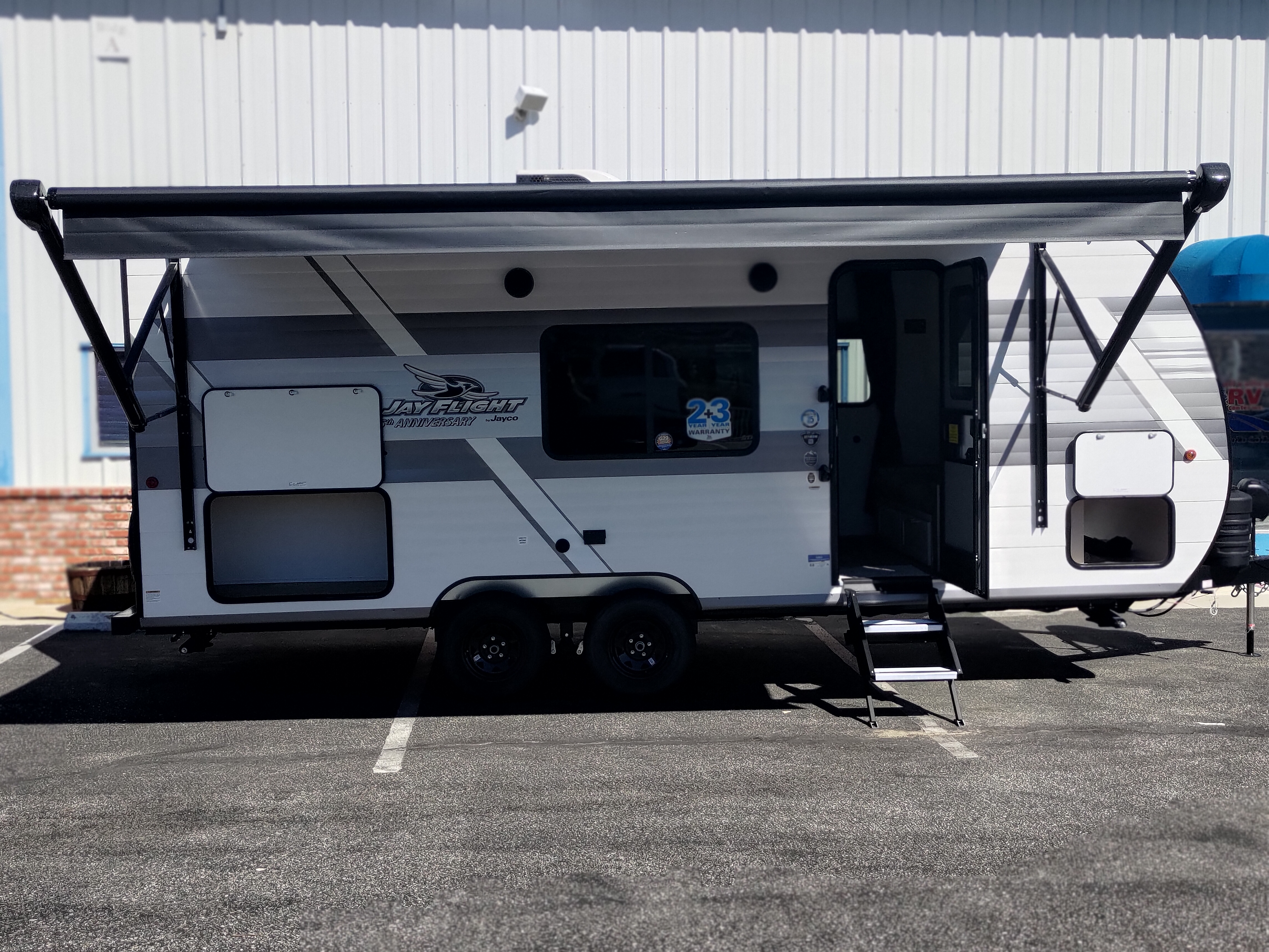 2027 JAYCO JAY FLIGHT TRAVEL TRAILER
