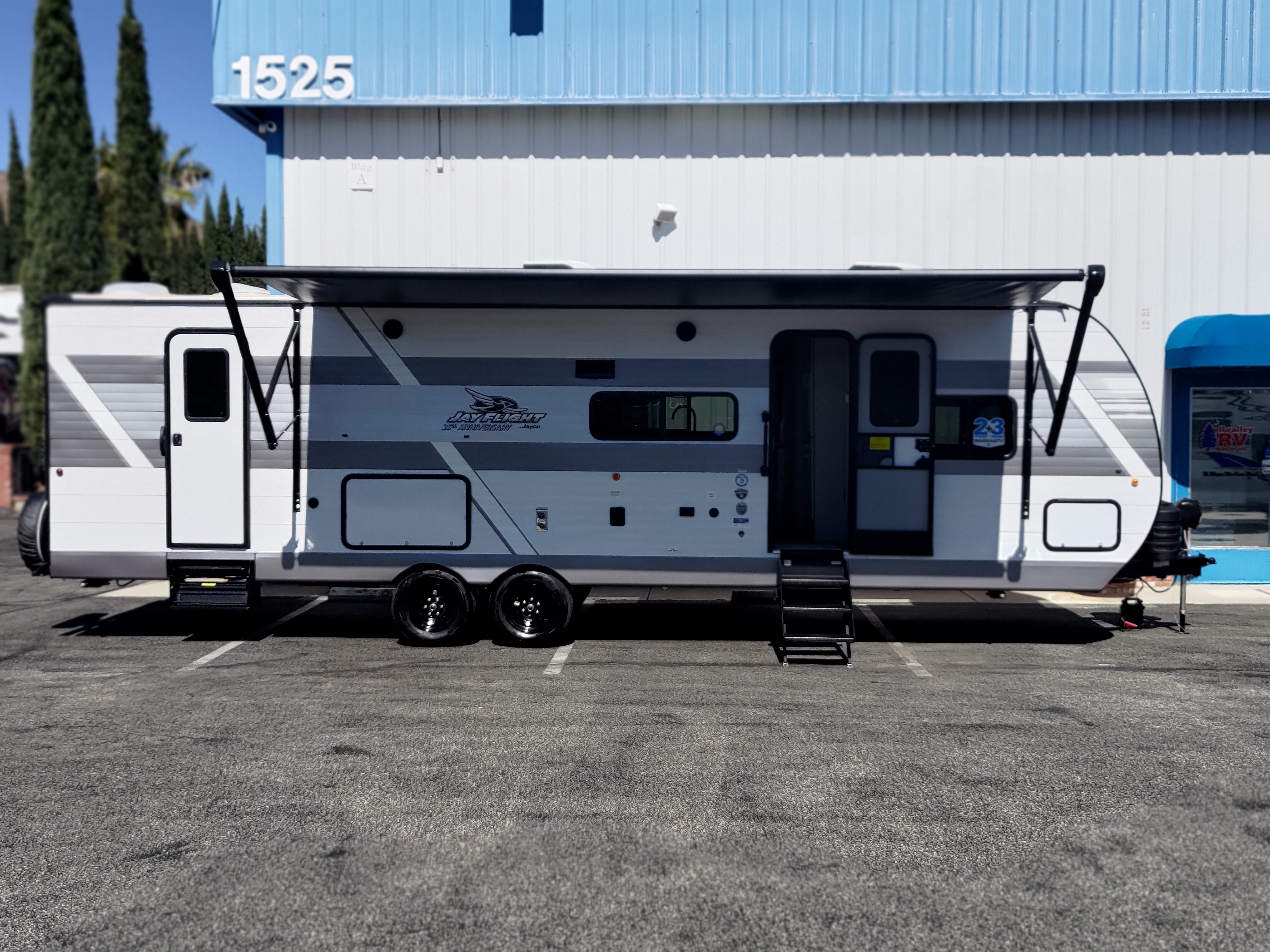 2027 JAYCO JAY FLIGHT TRAVEL TRAILER