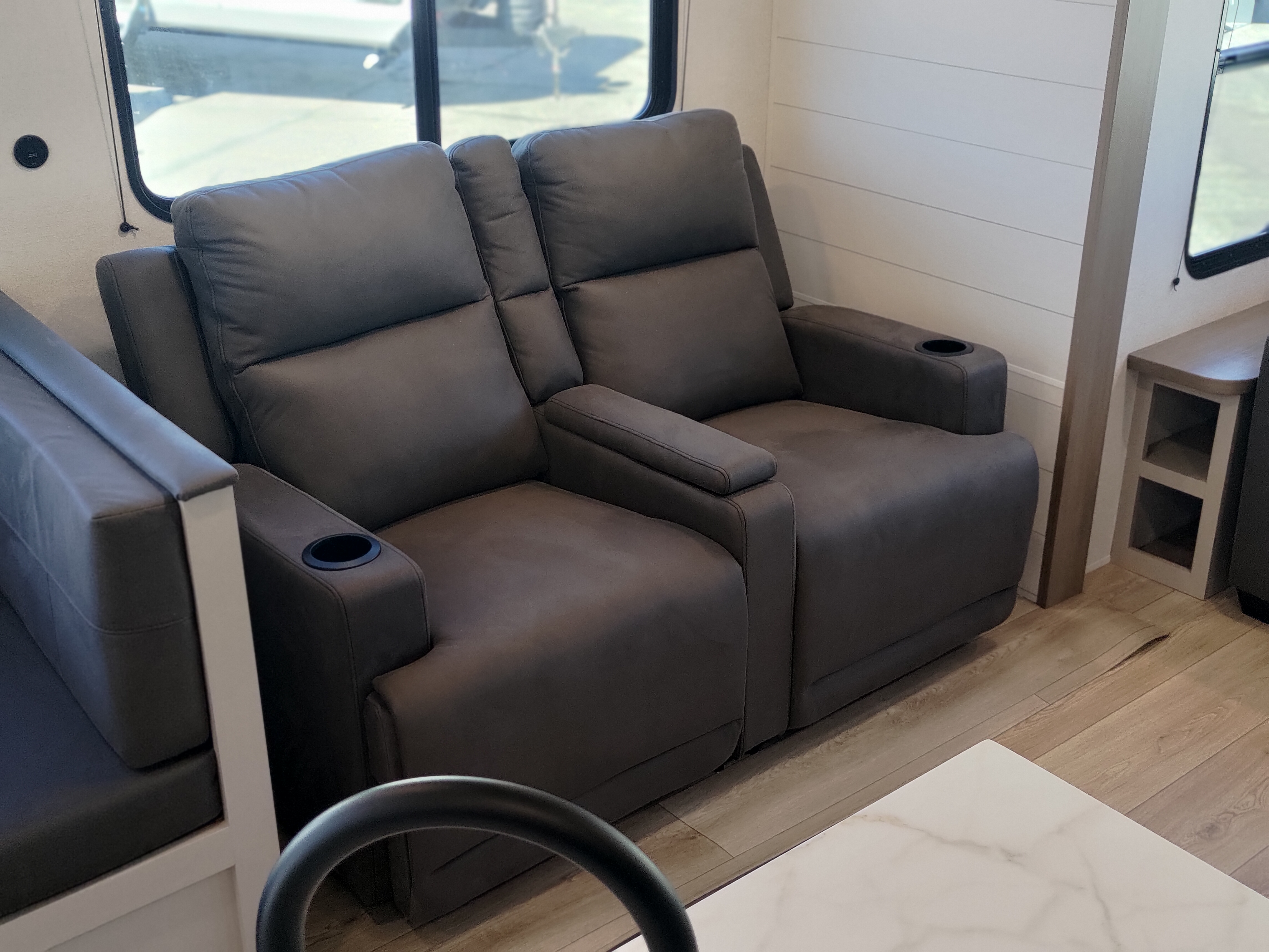 2027 JAYCO JAY FLIGHT TRAVEL TRAILER