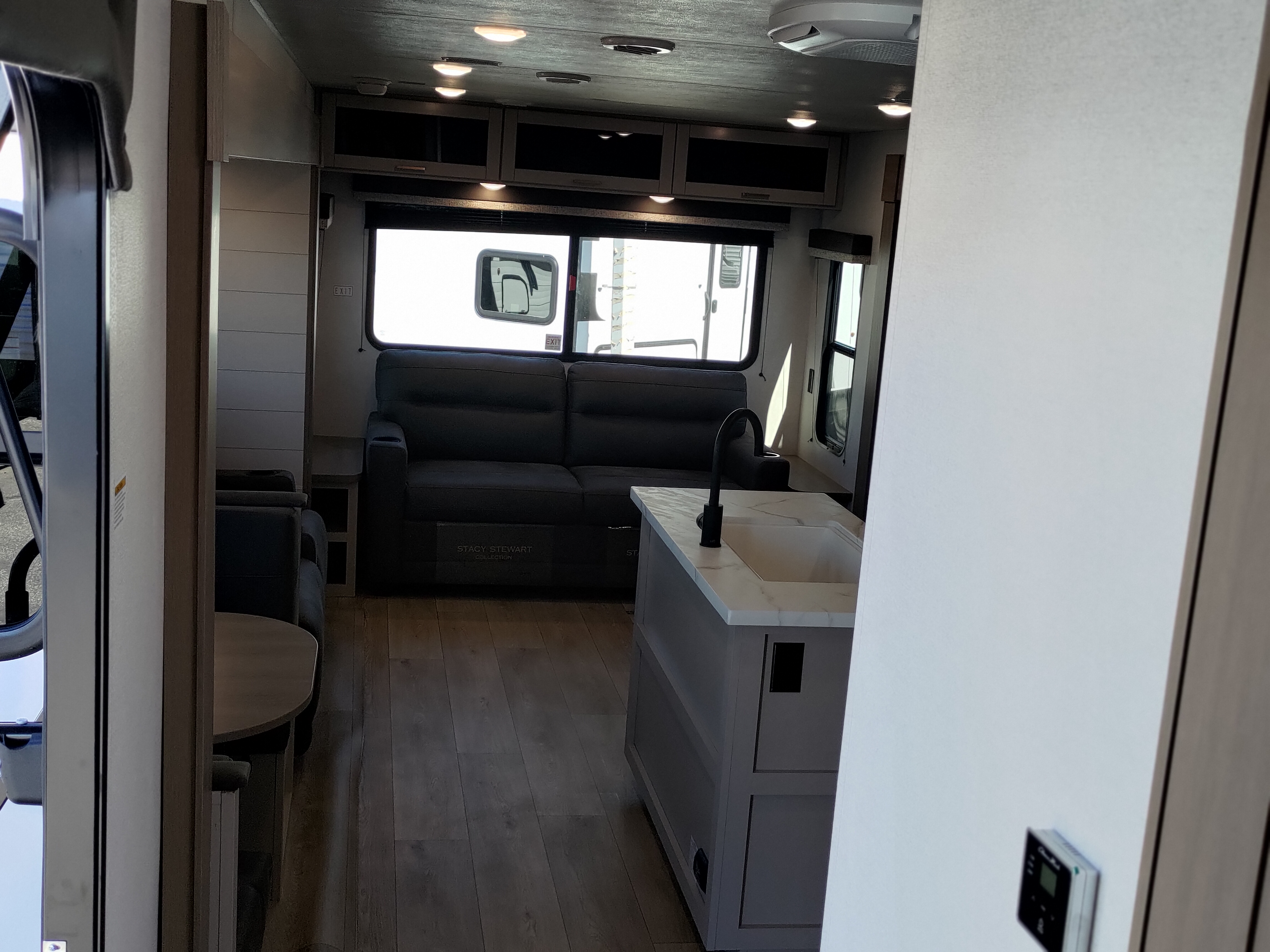2027 JAYCO JAY FLIGHT TRAVEL TRAILER