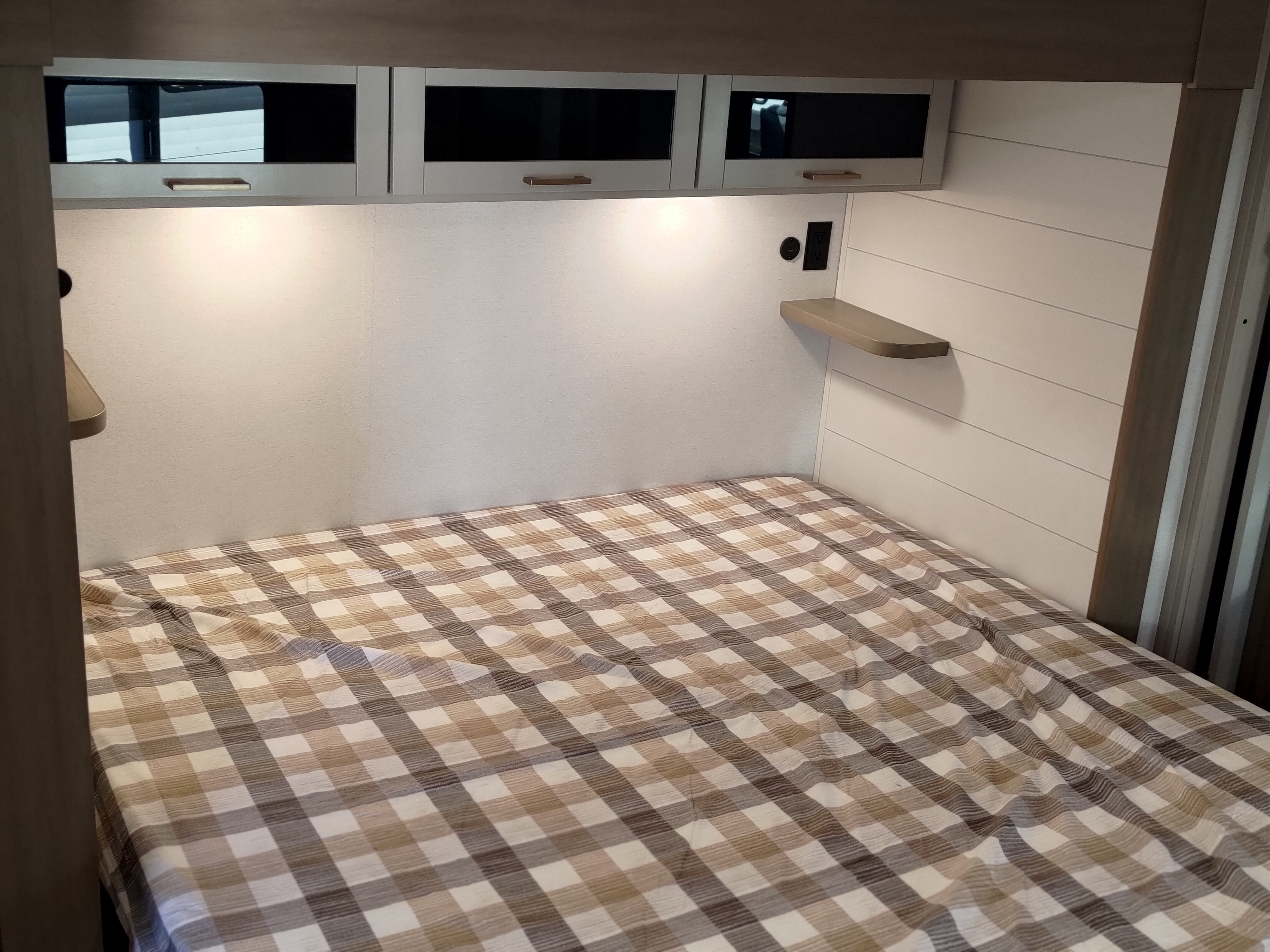 2027 JAYCO JAY FLIGHT TRAVEL TRAILER