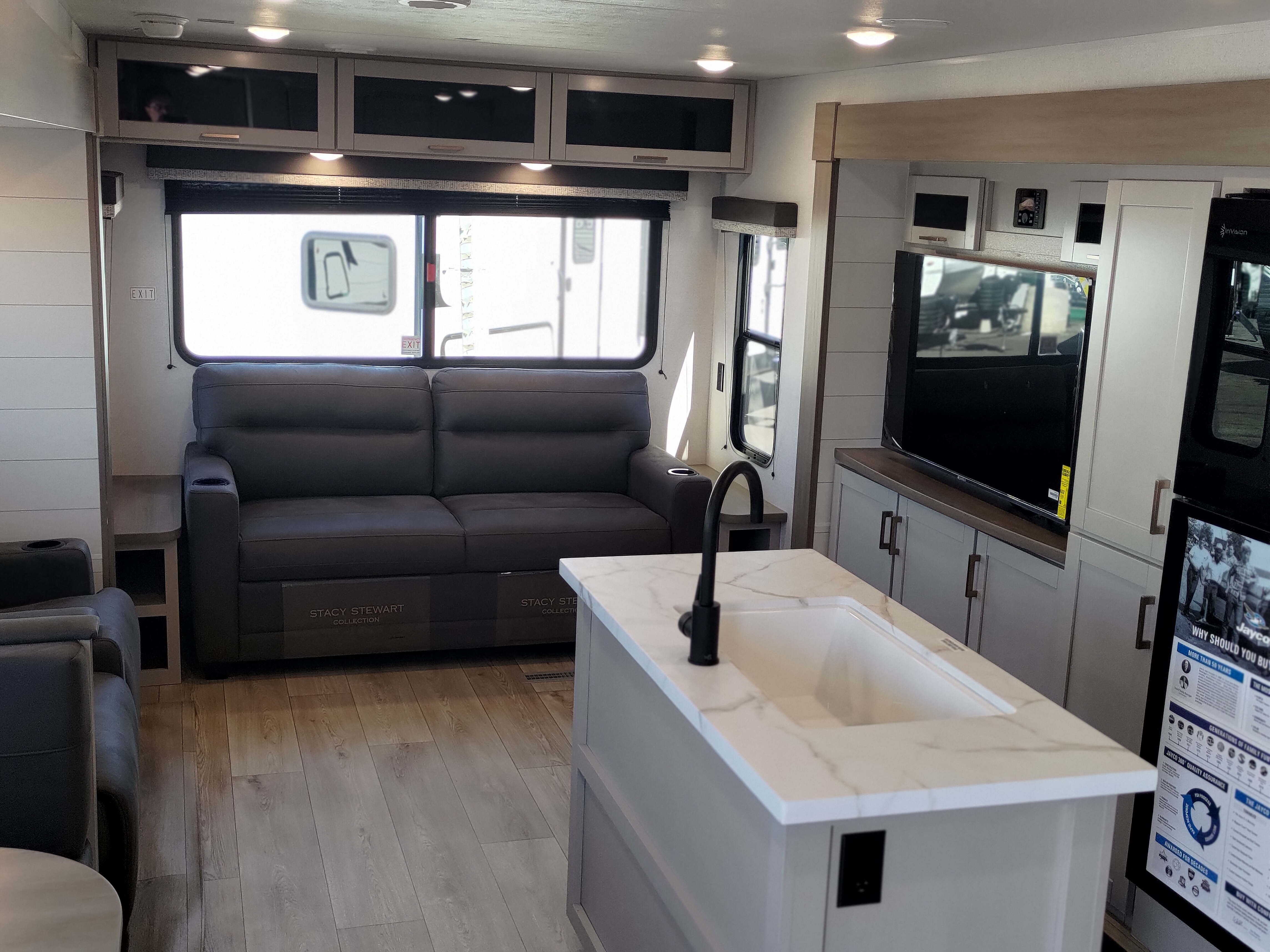 2027 JAYCO JAY FLIGHT TRAVEL TRAILER